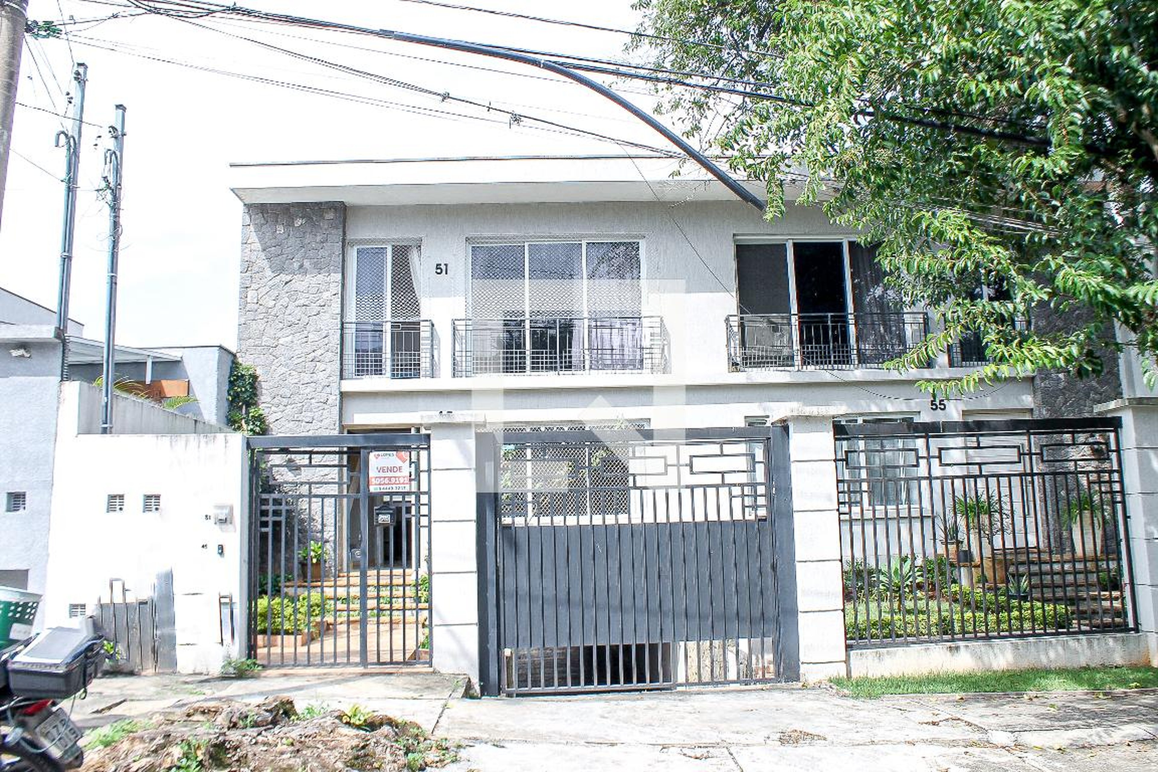 Fachada Condomínio em Rua Eleutério Prado, 45