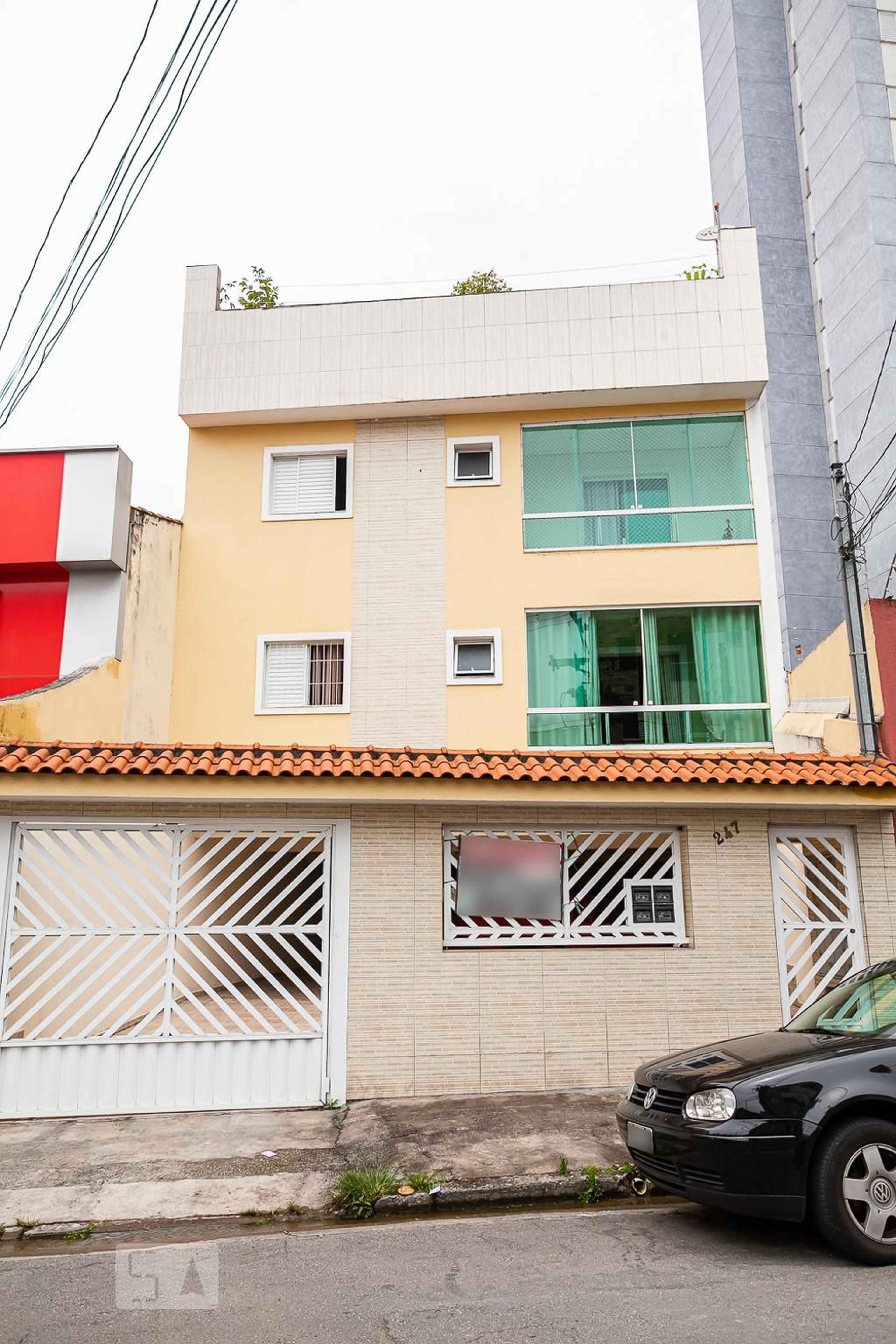 Fachada Condomínio em Rua Gravatá, 247