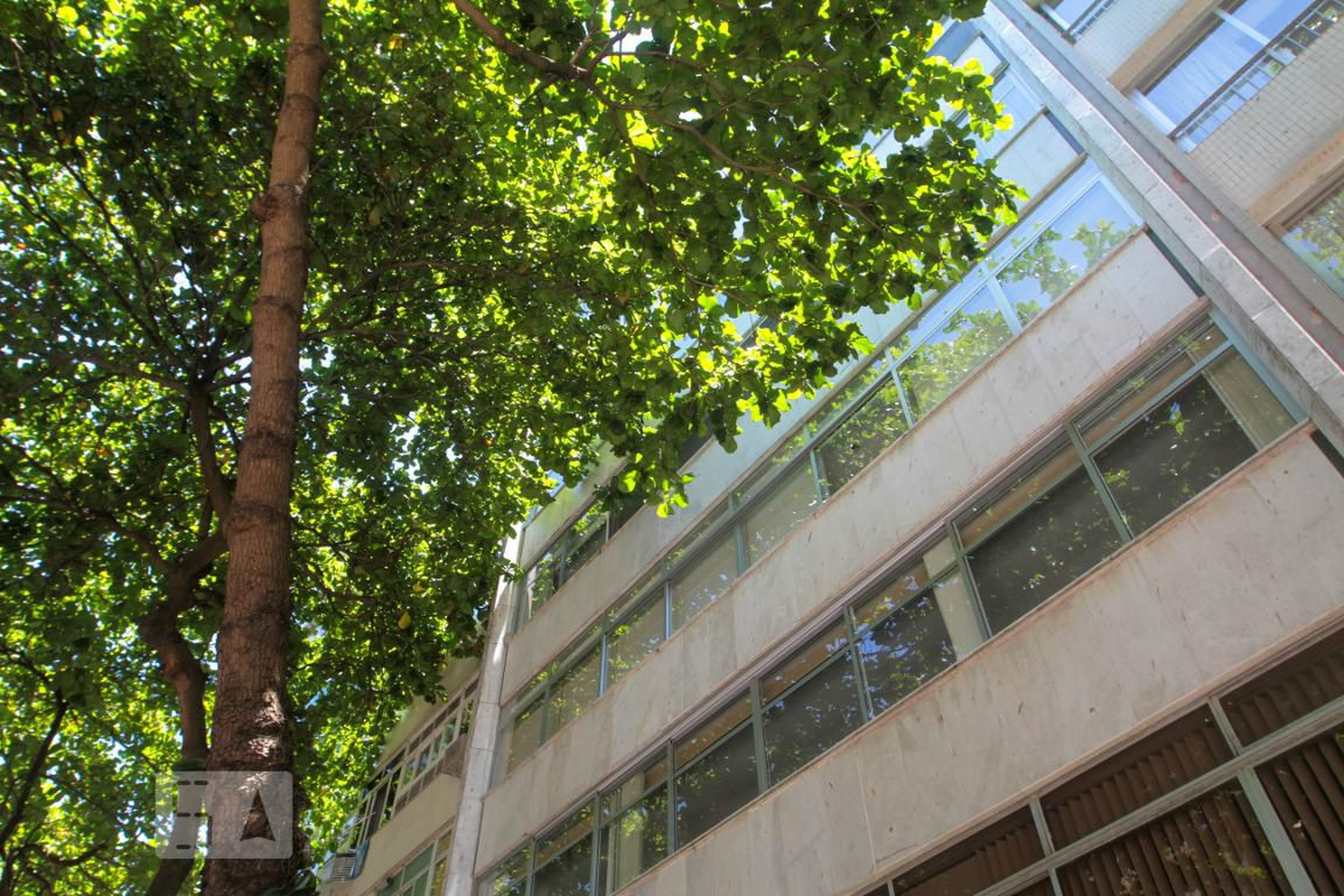 Fachada do Prédio Edifício Bandeirante Mathias Cardoso