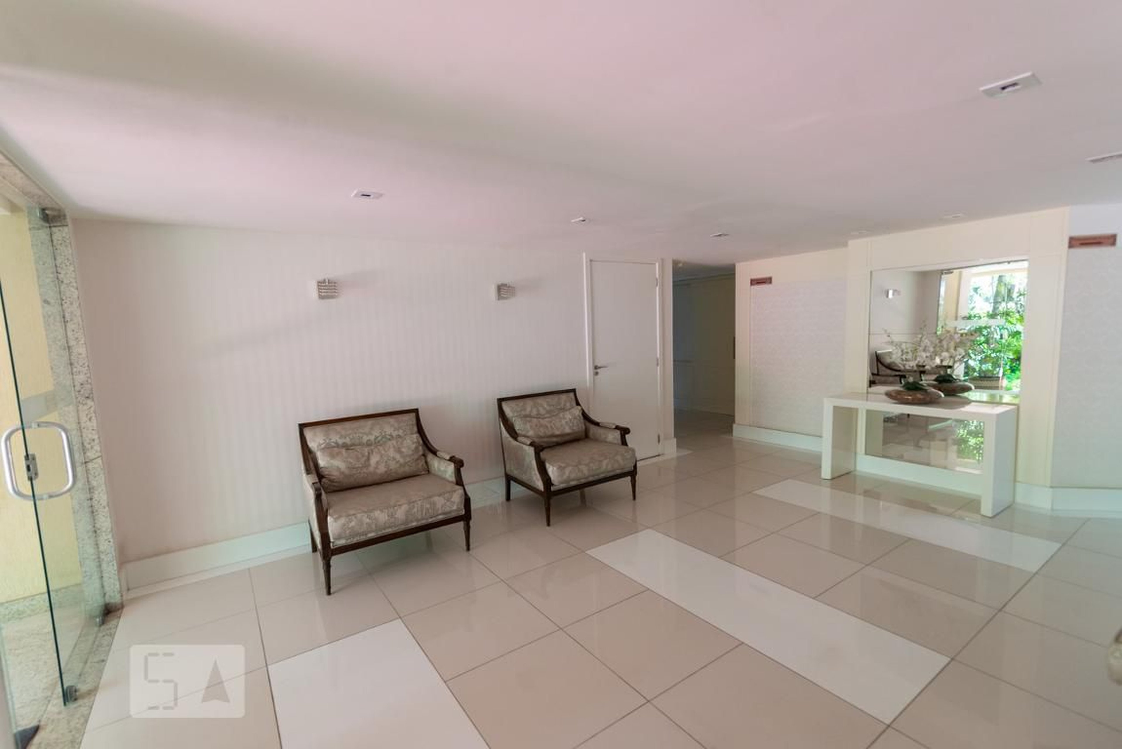 Hall - Renaissance Residencial Classique