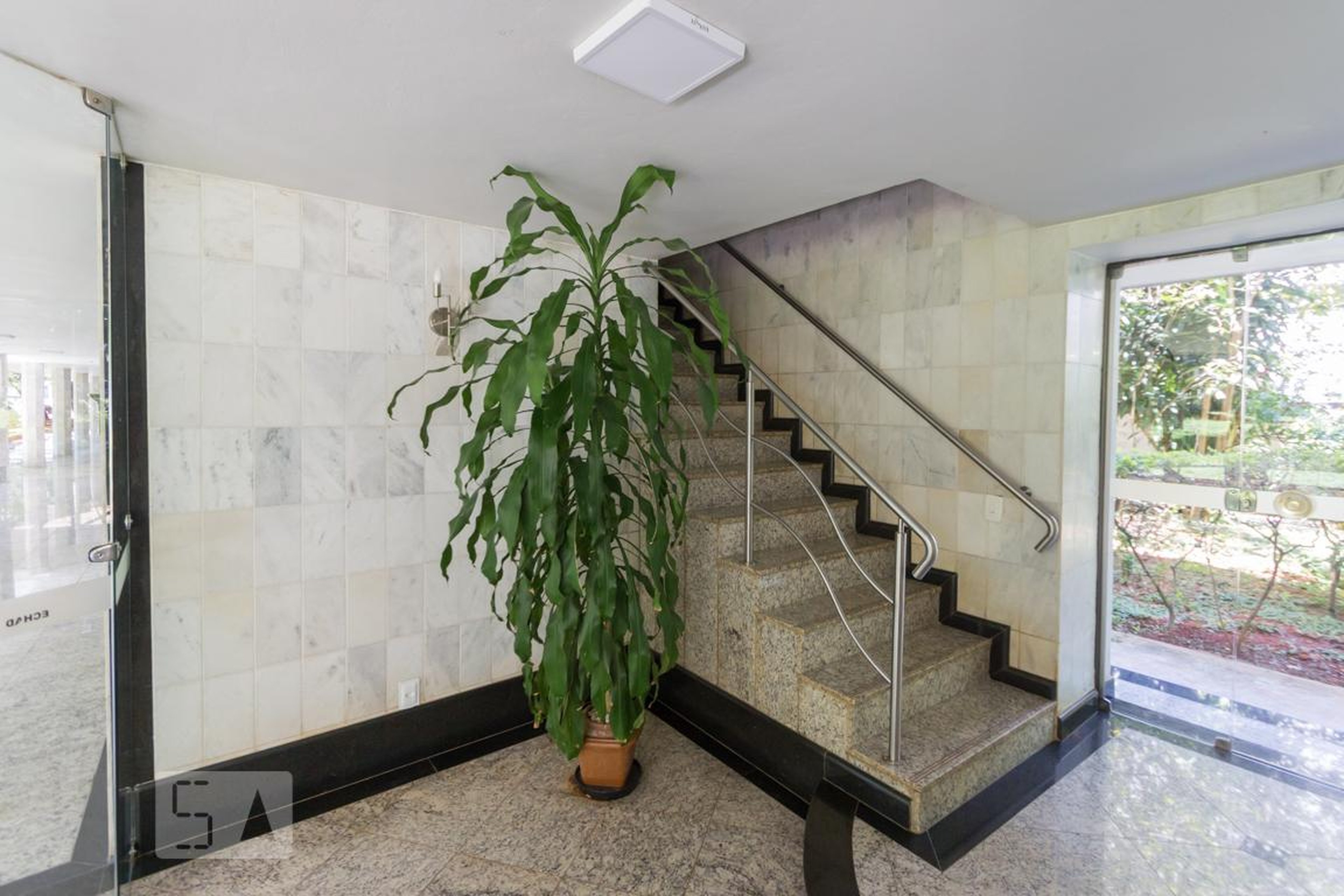 Hall de Entrada - Residencial Madson