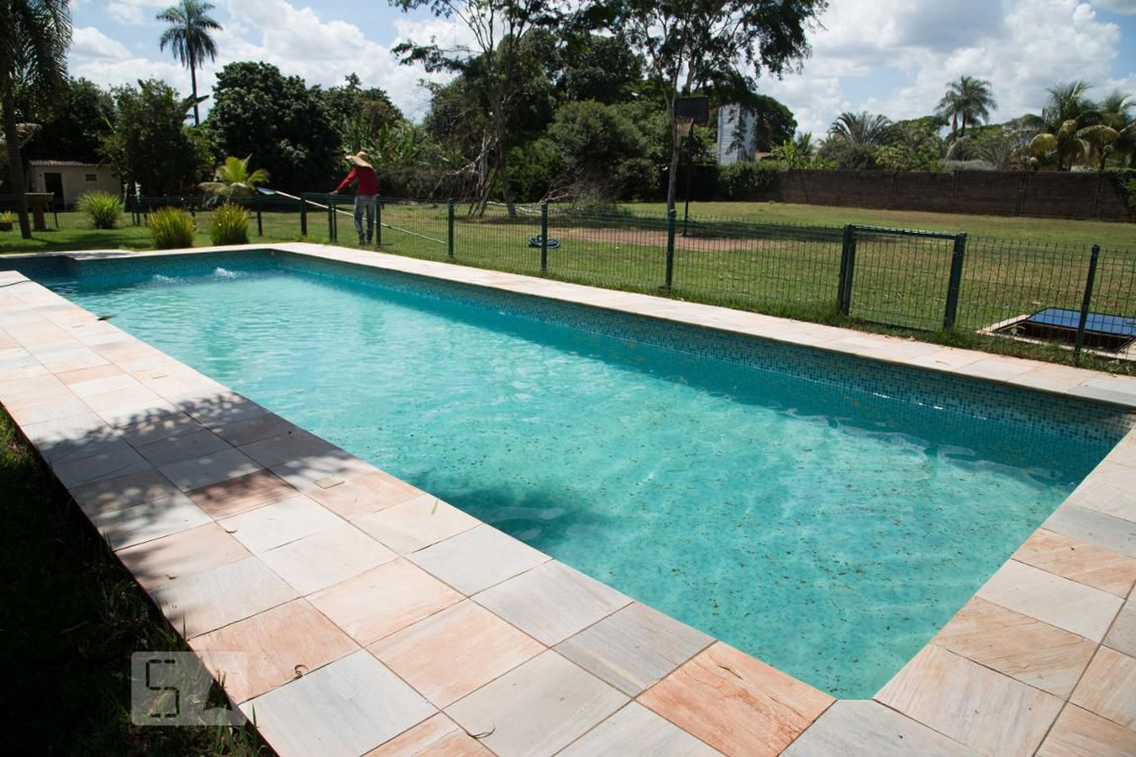 Piscina Condomínio em Rua H, 575