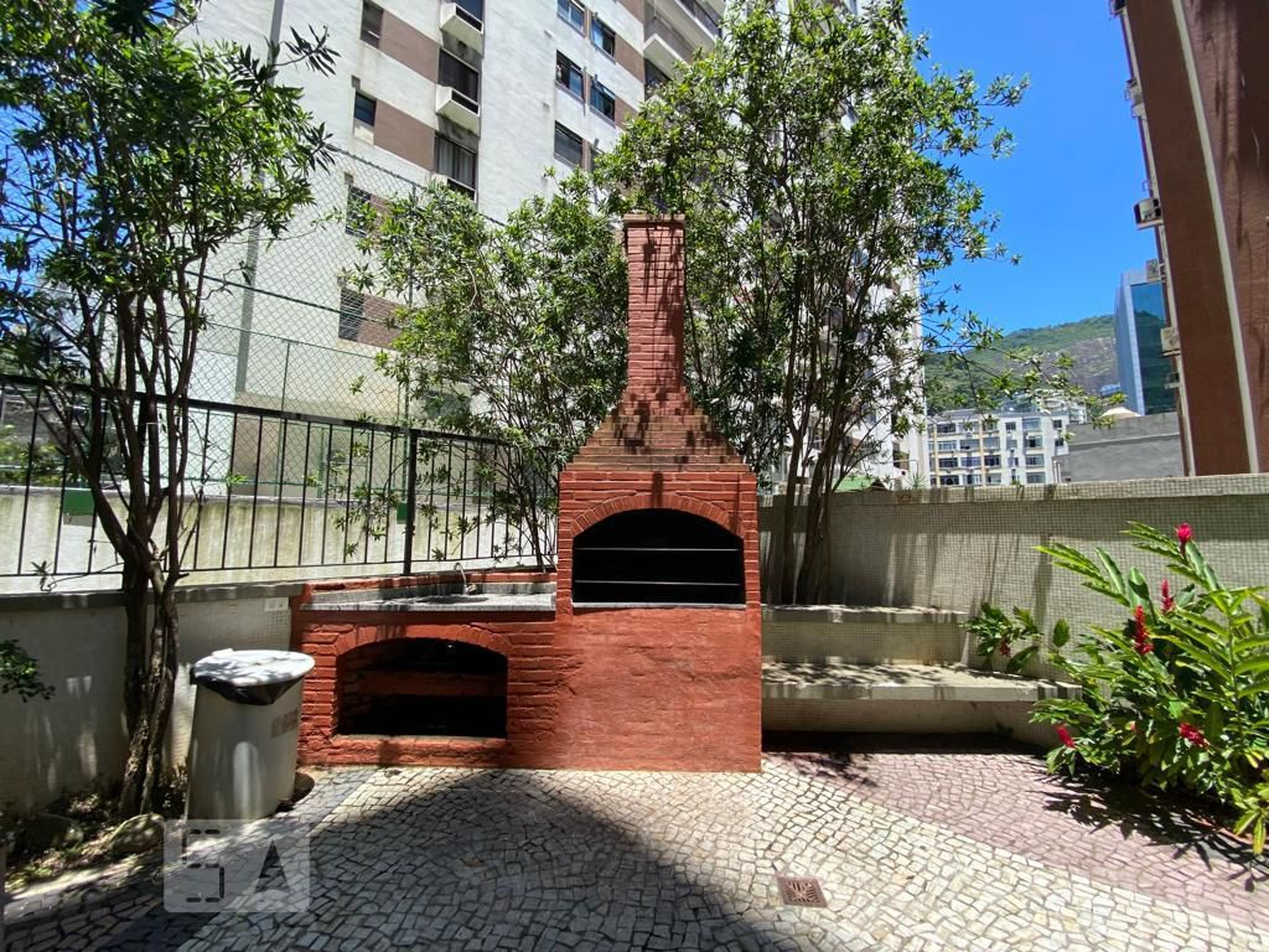 Churrasqueira - Edifício Colibris