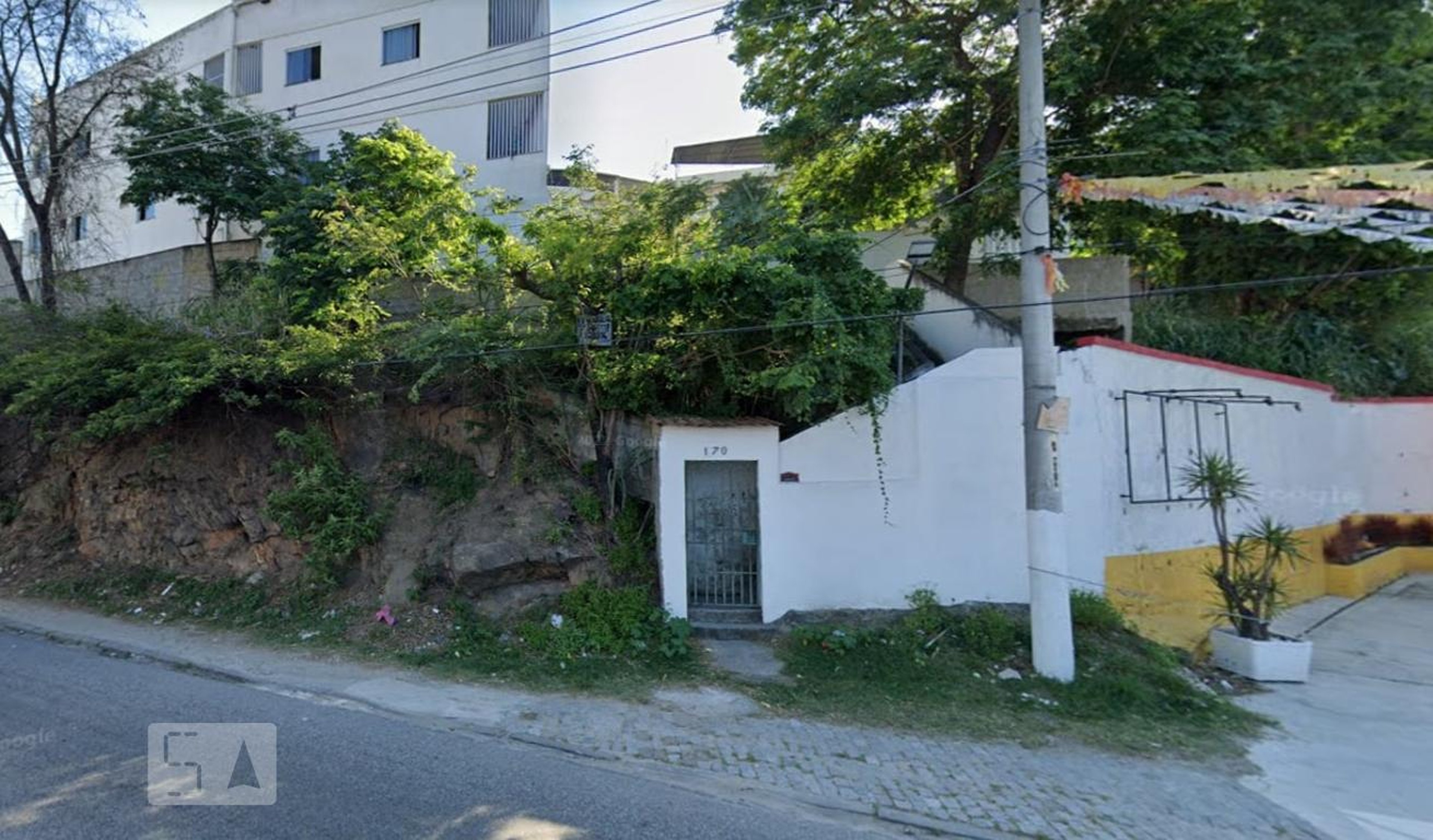 Fachada Condomínio em Rua Padre Telêmaco, 170