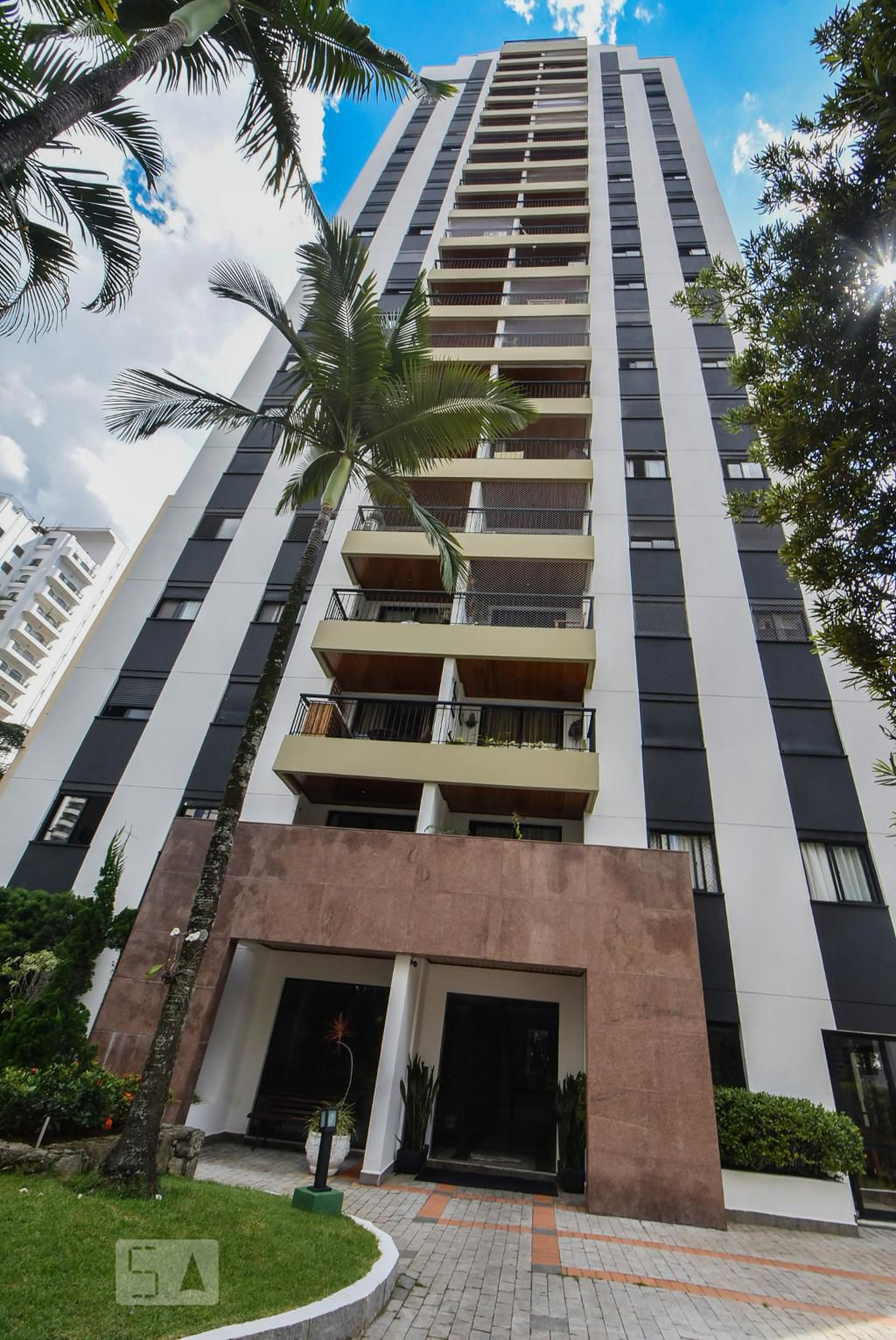 Prédio Condomínio em Avenida Padre Antônio José dos Santos, 3133