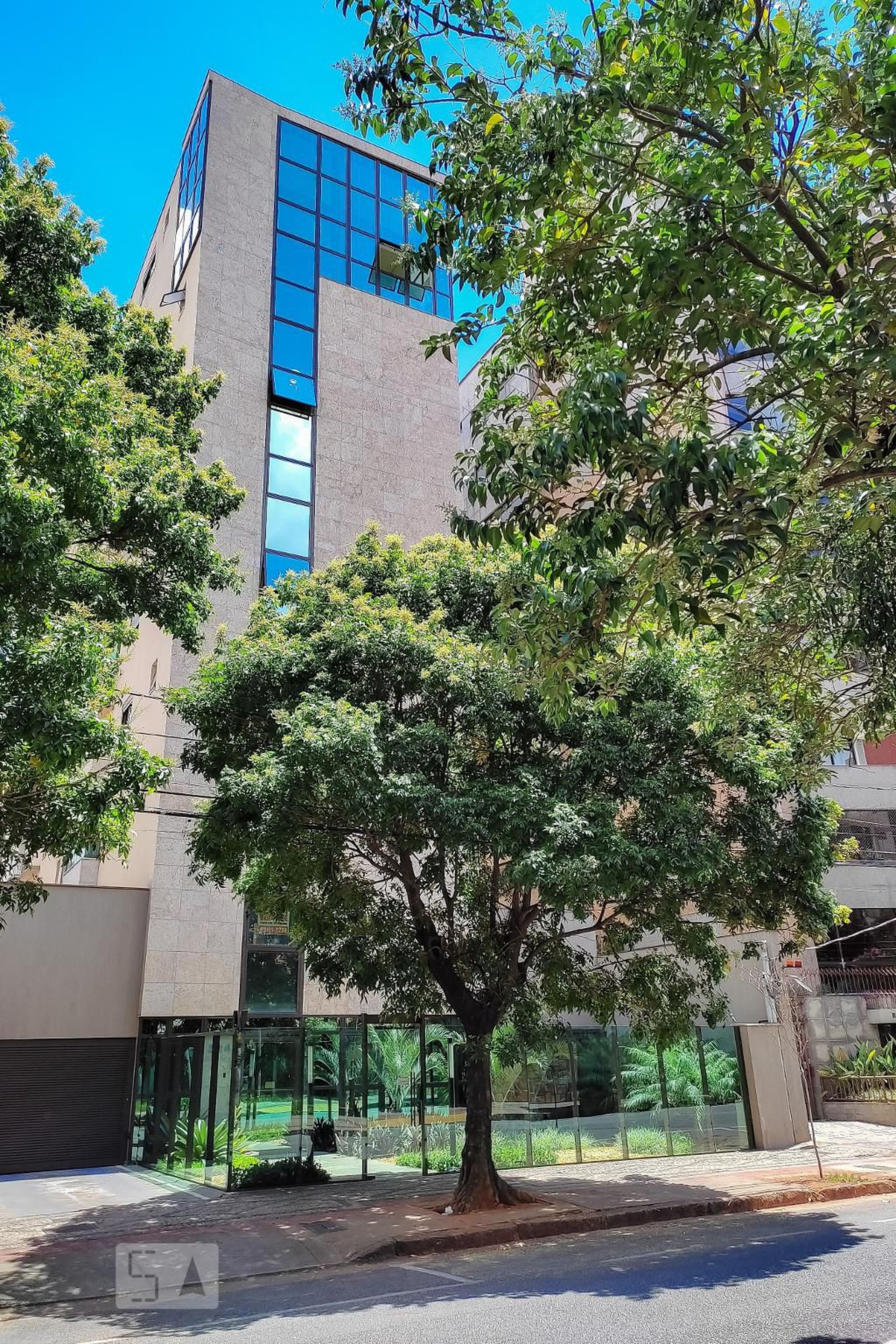 Fachada Condomínio em Rua dos Aimorés, 384