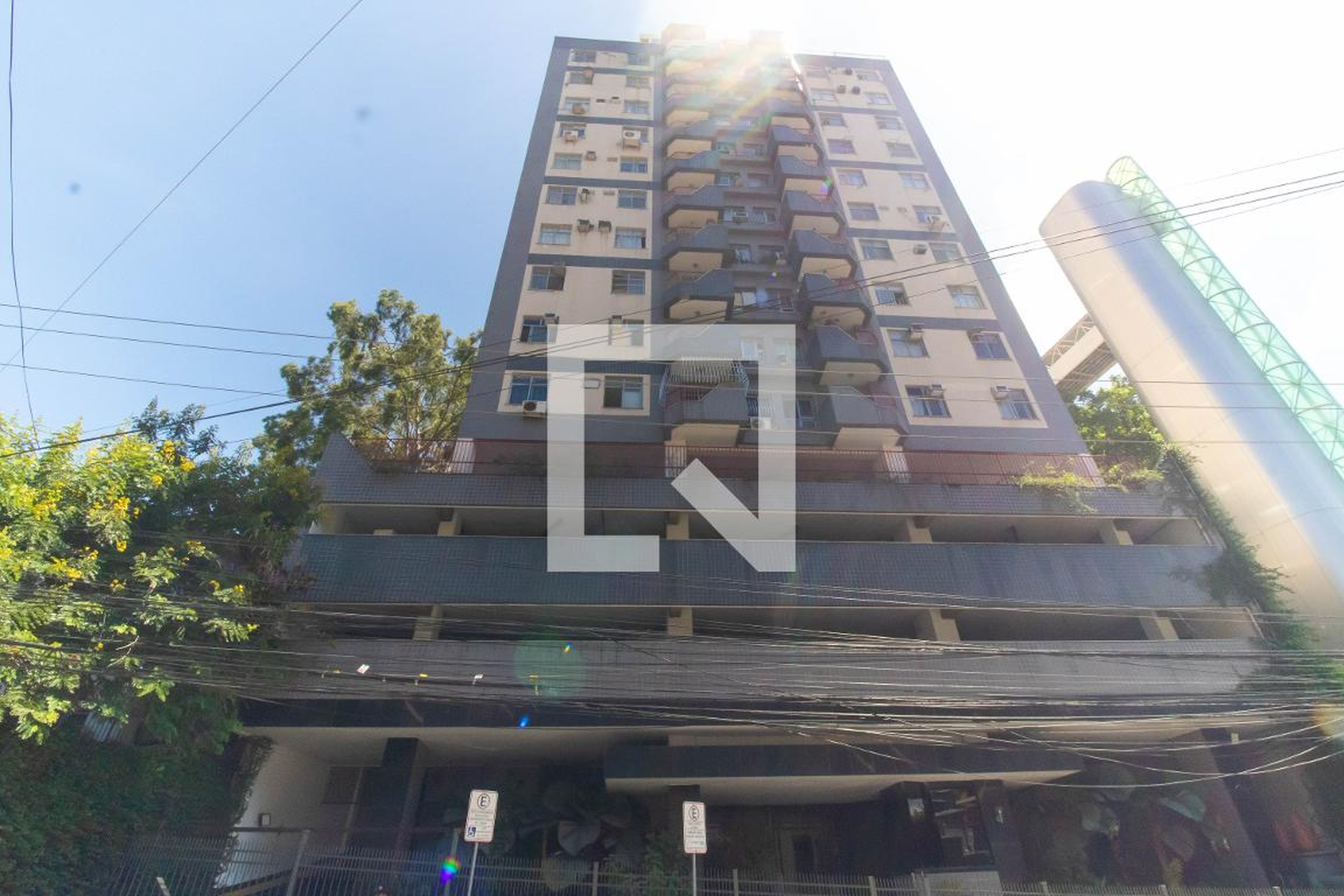 Fachada Condomínio Tour de Notre Dame