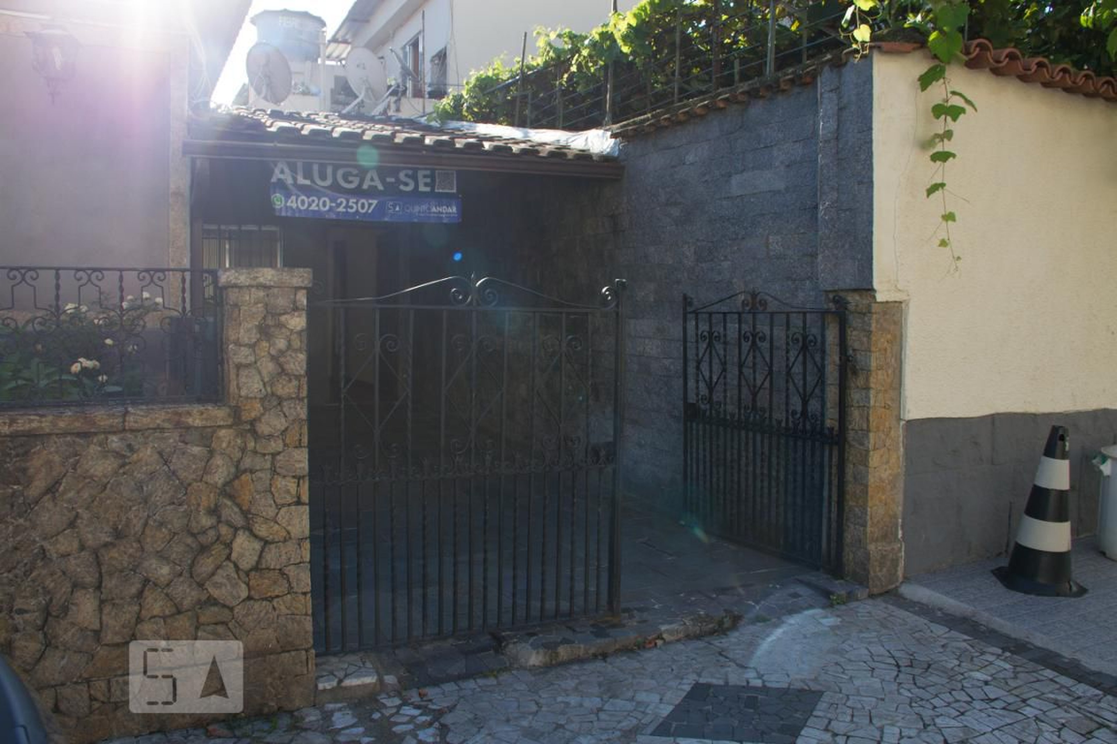 Fachada Condomínio em Rua Augusto Barbosa, 71