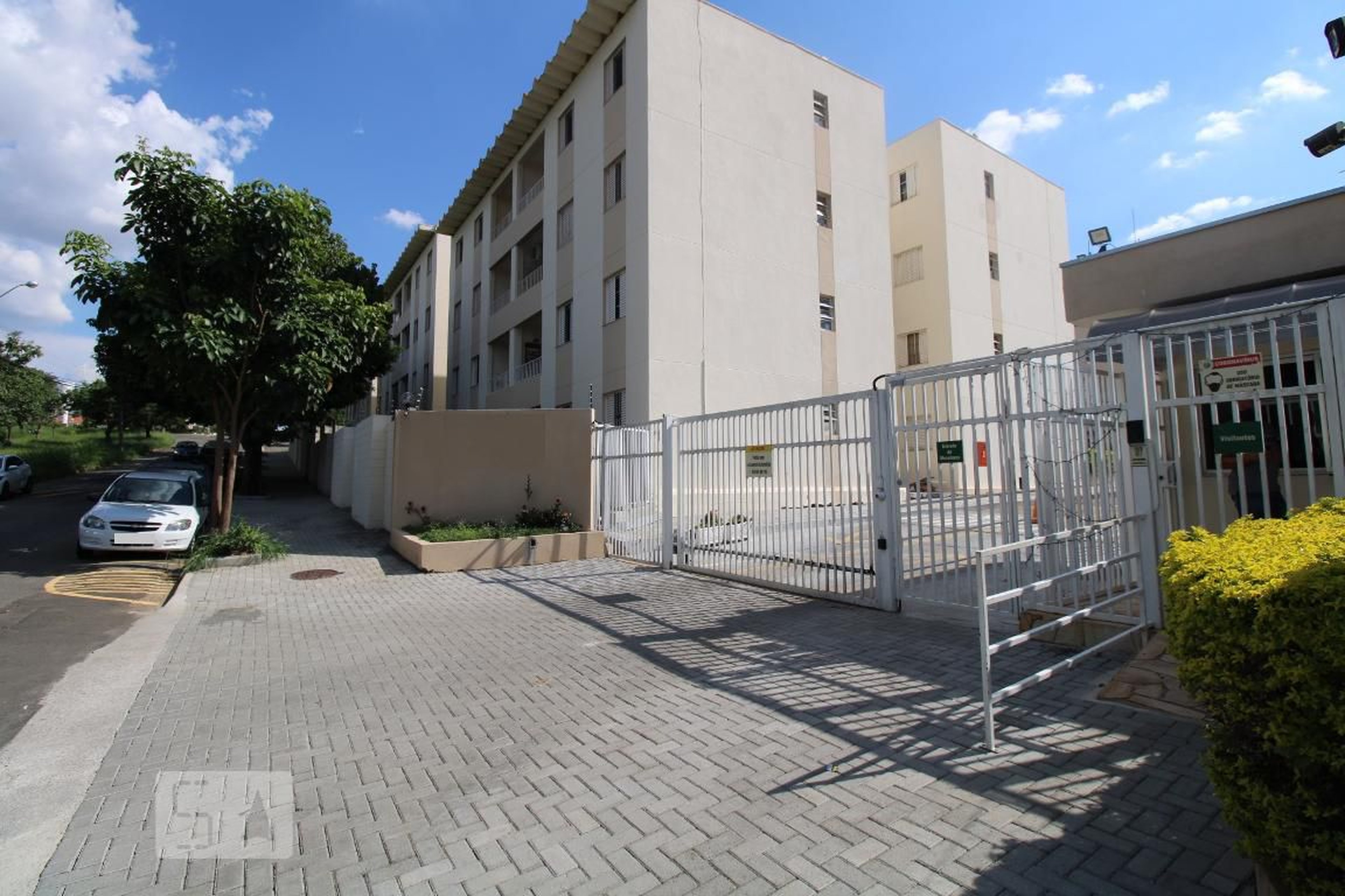 Fachada do Condomínio Condomínio Andorra