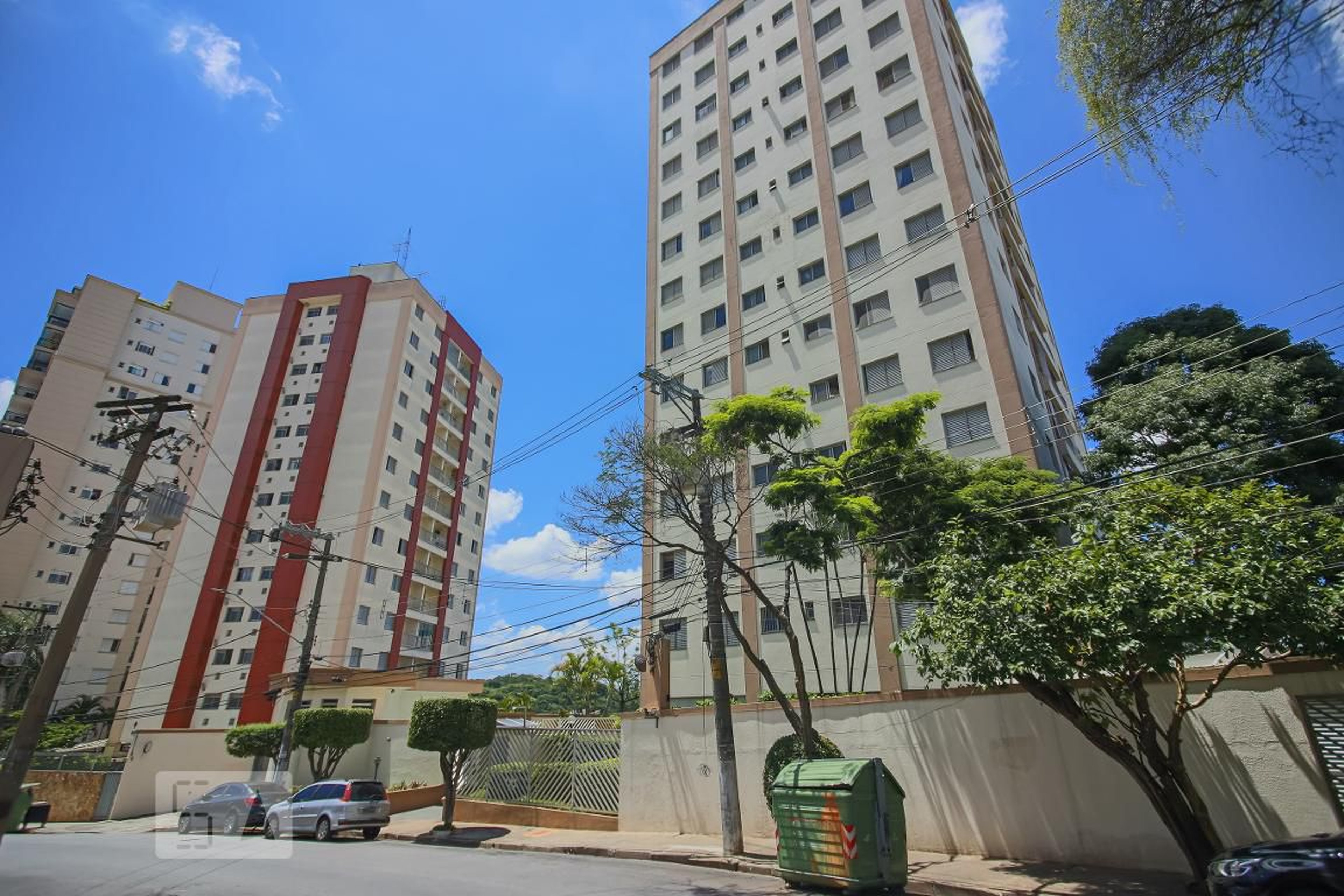 Fachada do Condomínio Edifício Costa Azul