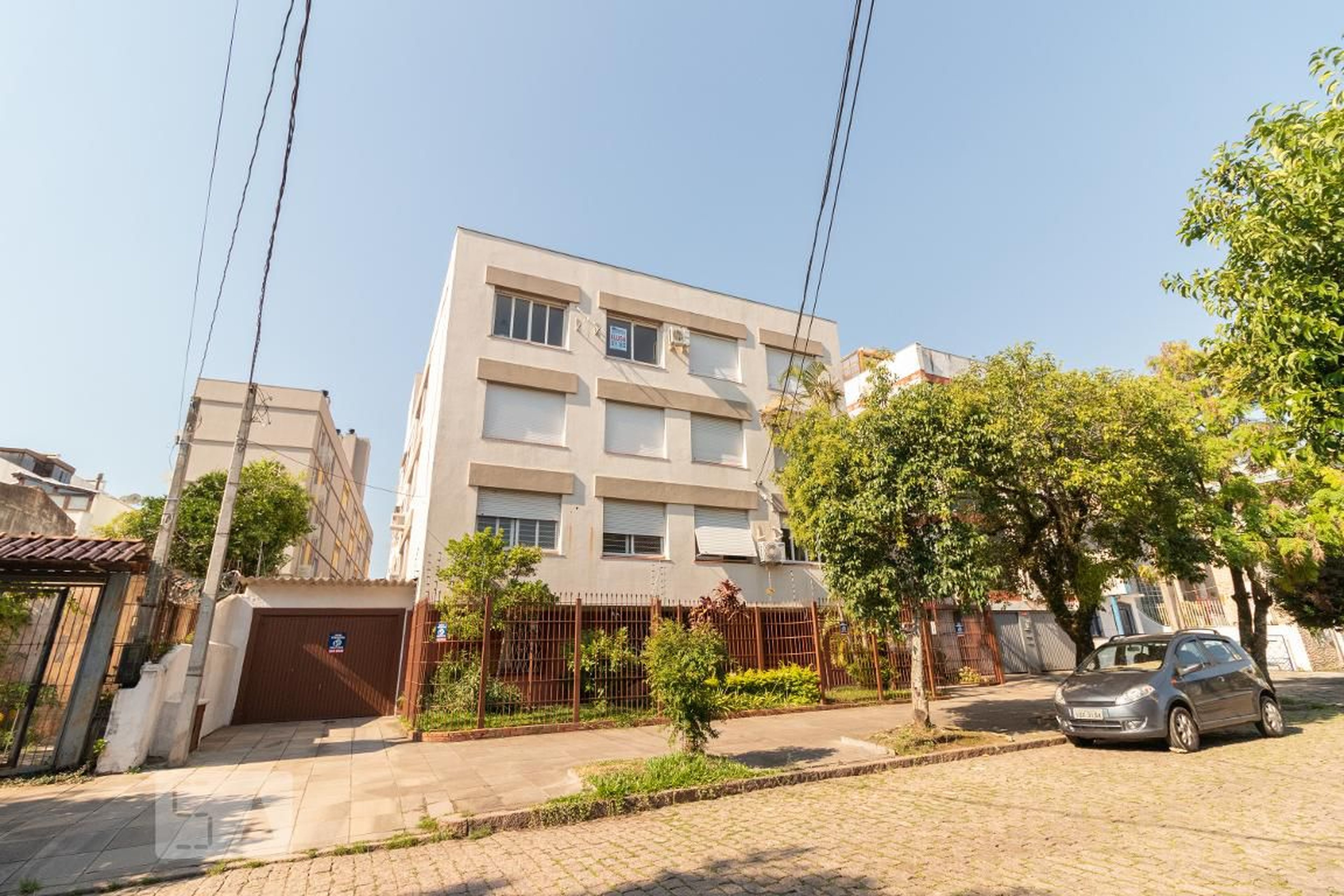 Fachada Condomínio em Rua Comendador Rodolfo Gomes, 418