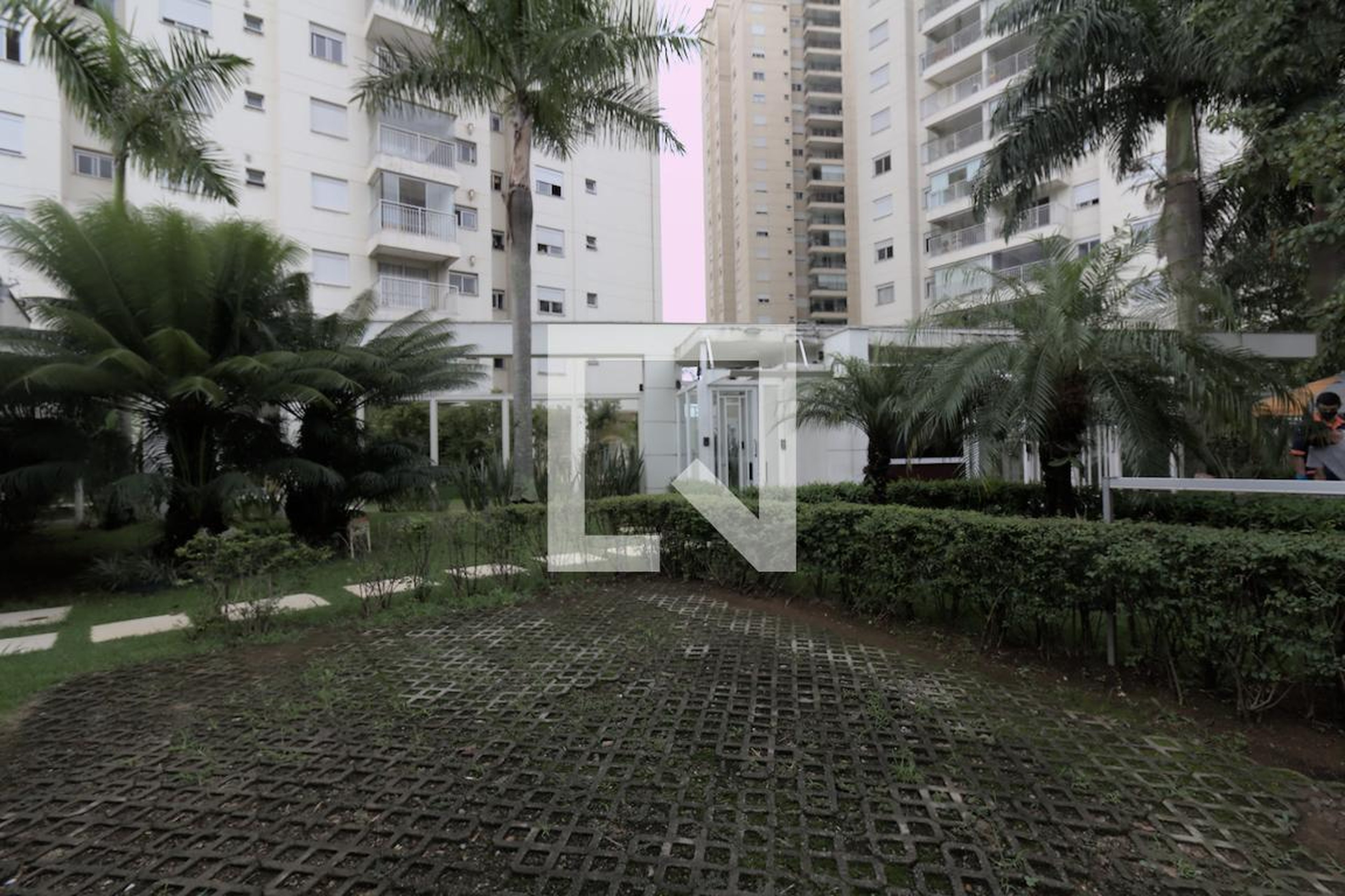 Fachada do Condomínio Condomínio Varanda Pompéia