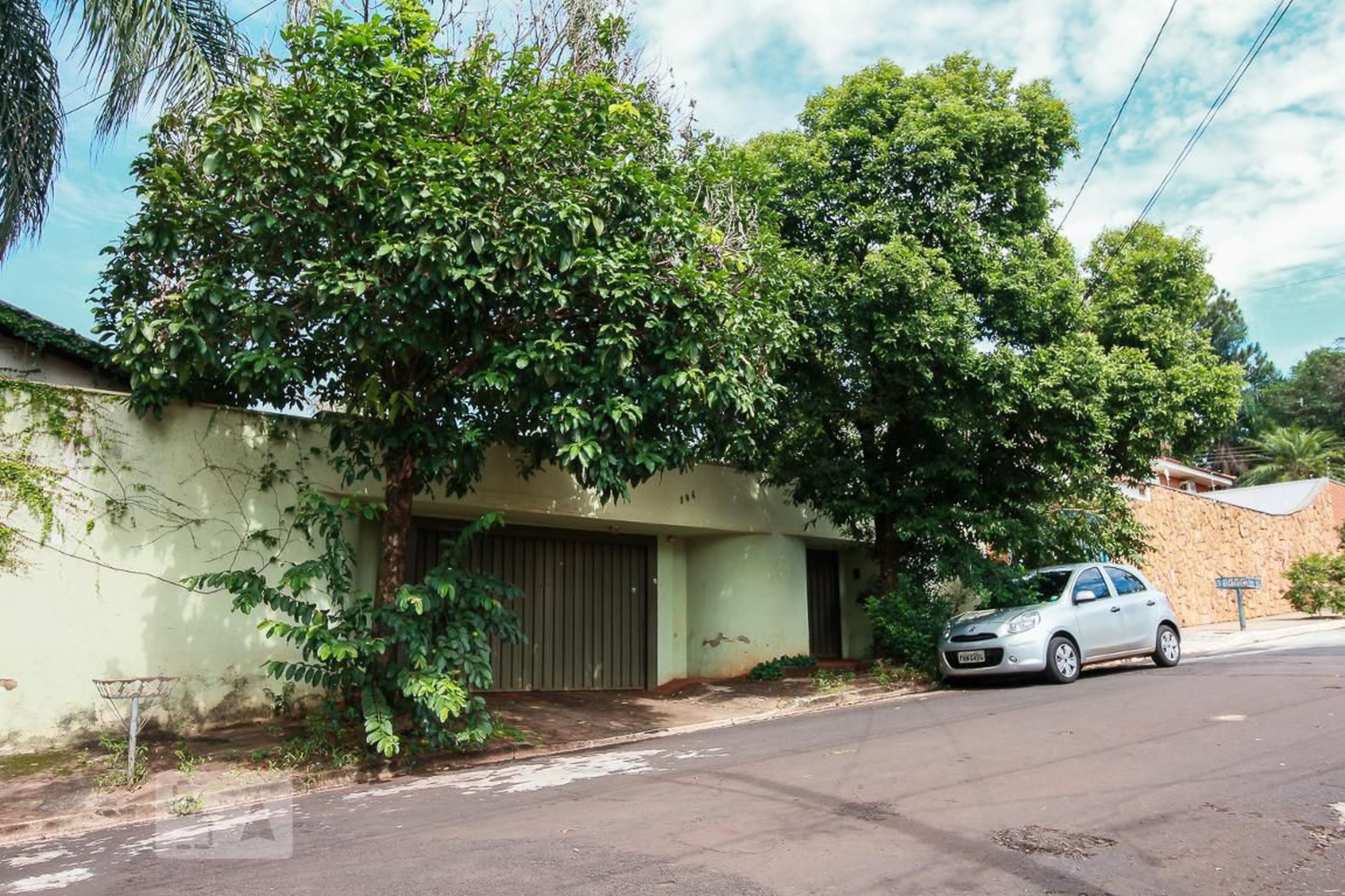 Fachada Condomínio em Rua Ângico, 504