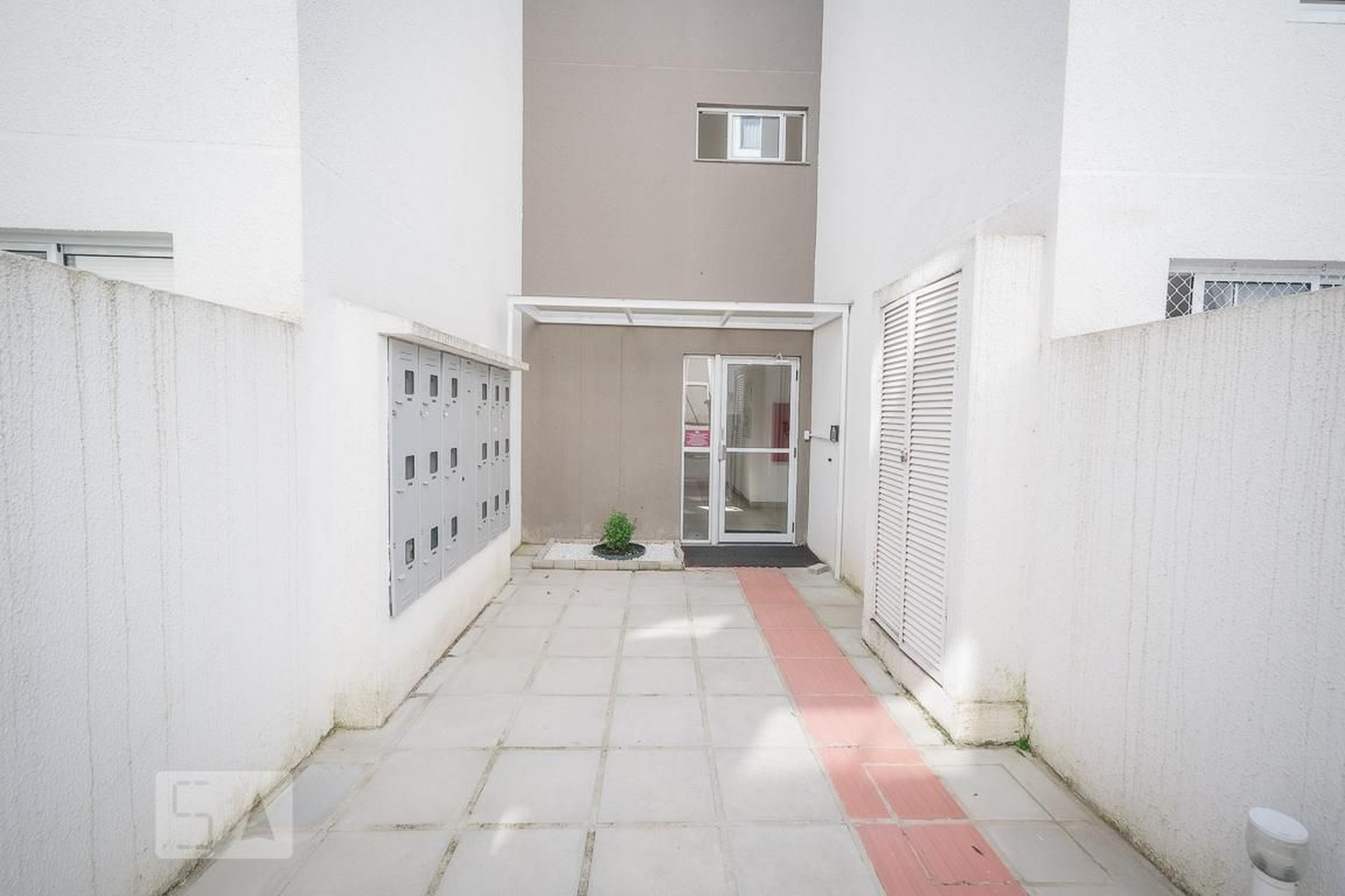 Entrada Condomínio em Avenida Rui Barbosa, 14261