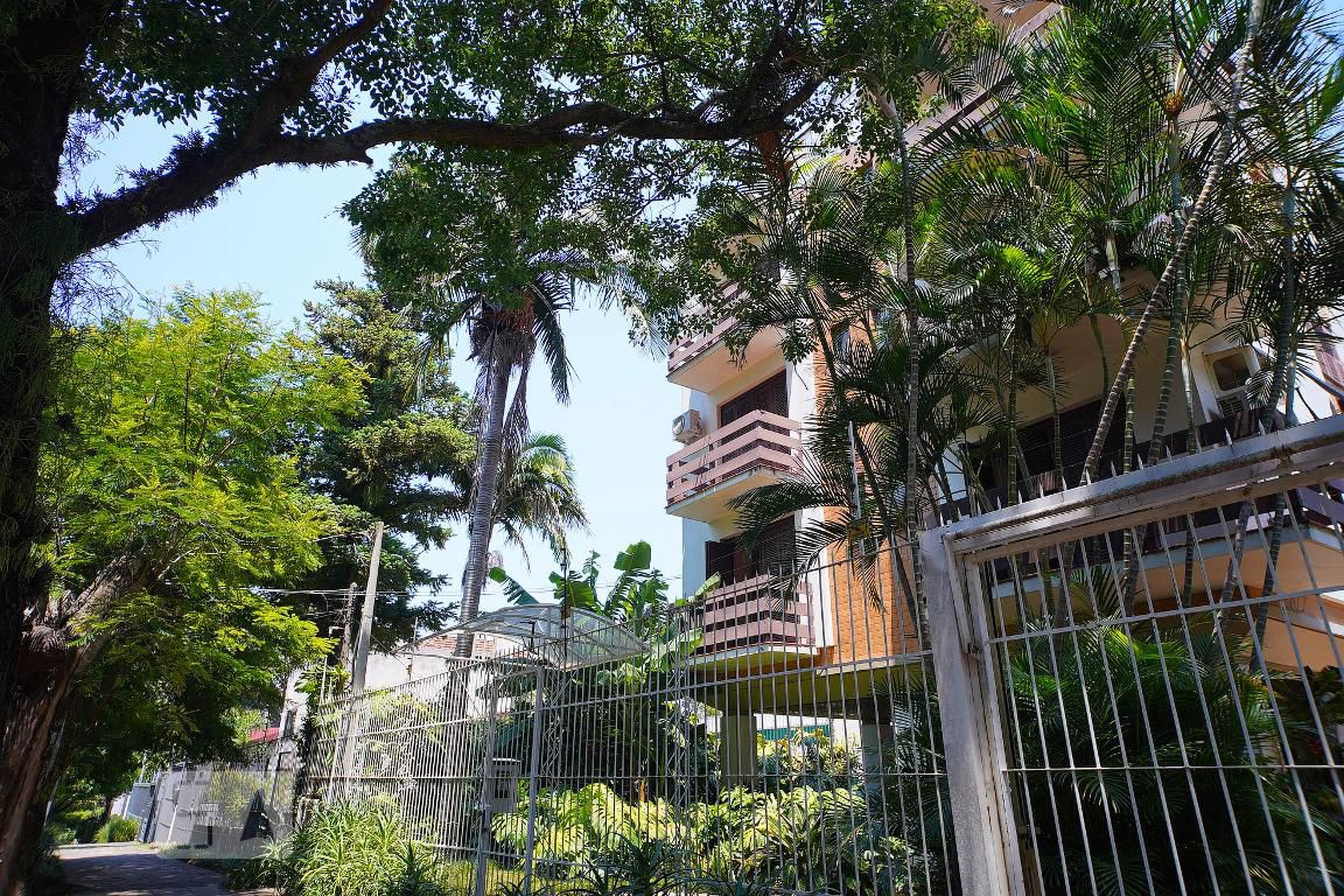 Fachada do Condomínio Condomínio em Rua Dário Pederneiras, 277