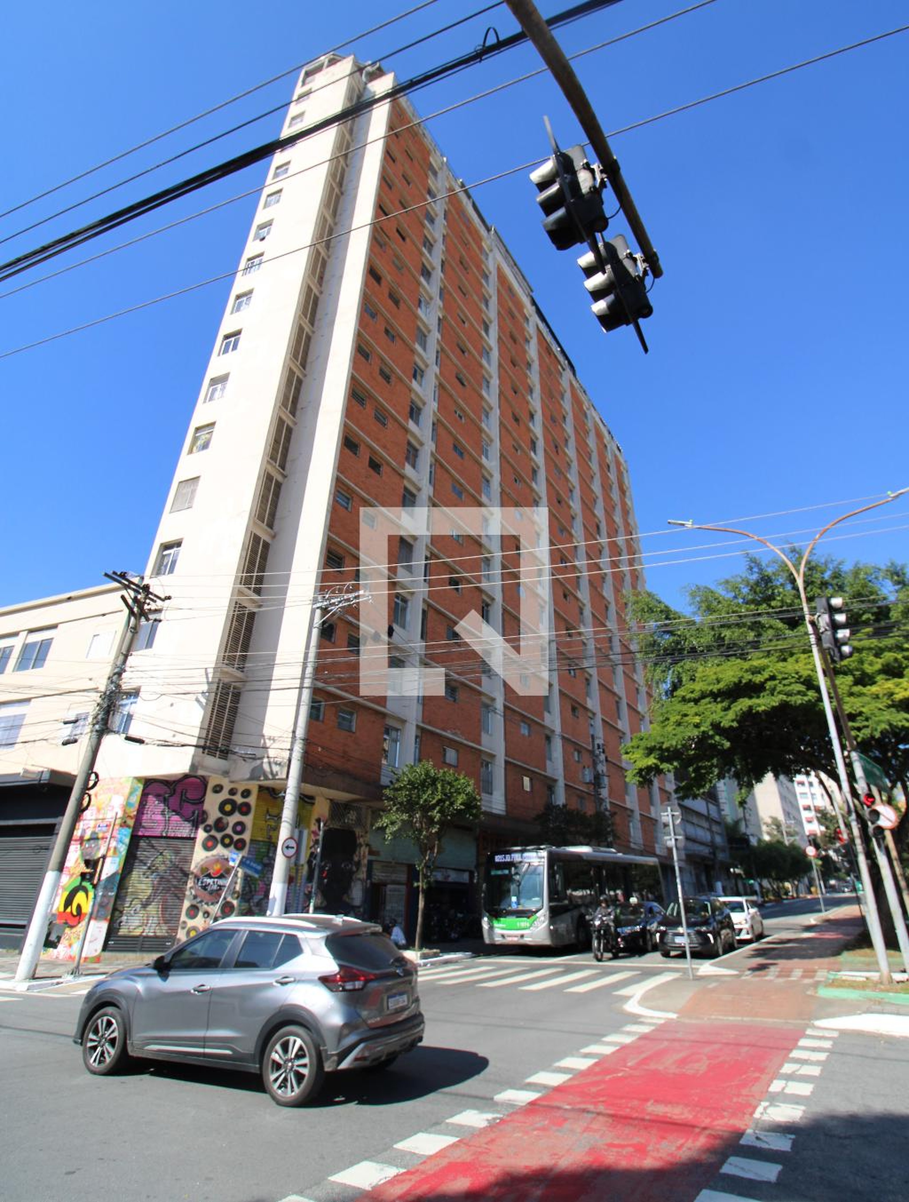 Fachada do condomínio Edifício Angatuba