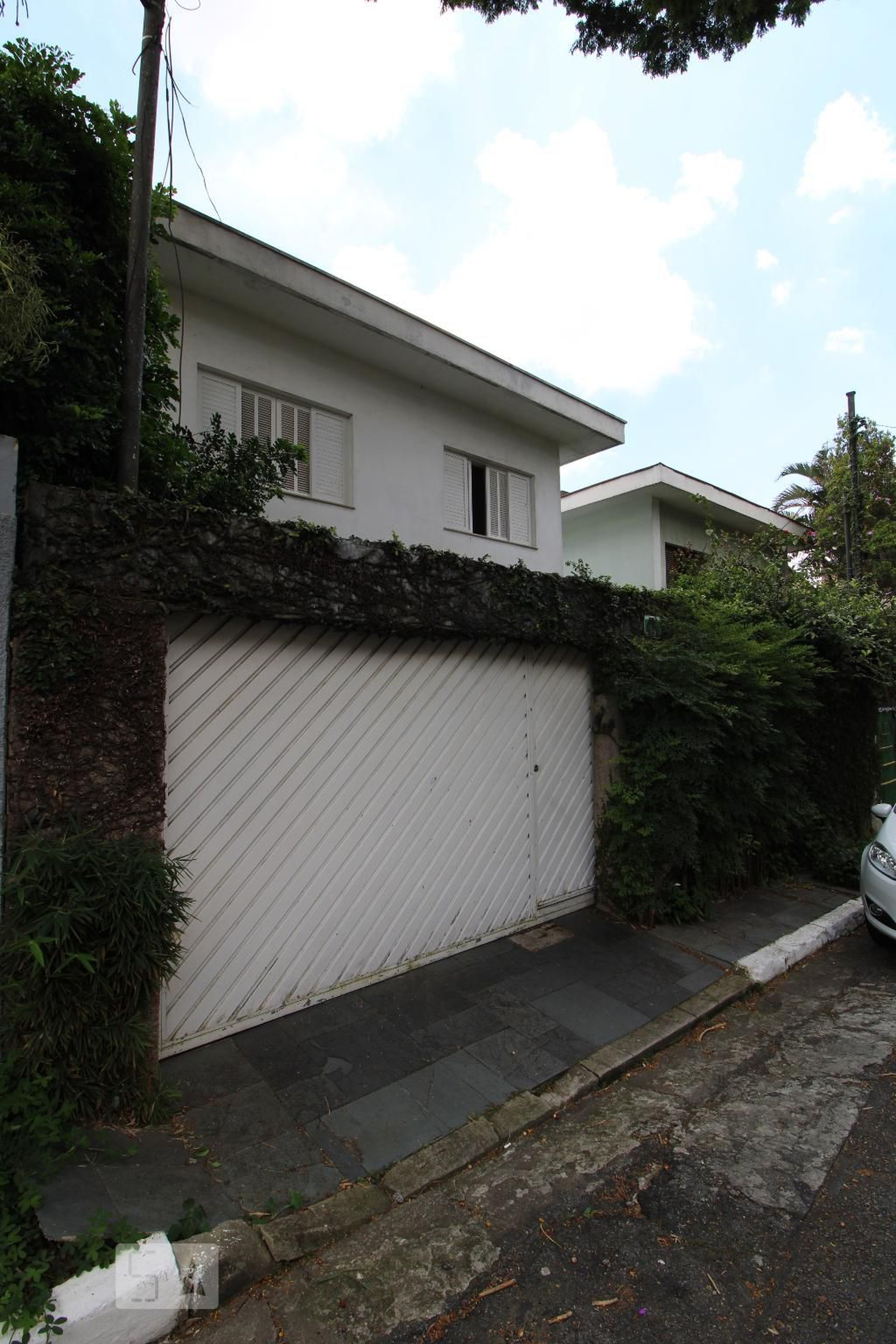 Fachada Condomínio em Rua Antonieta Revoredo, 53