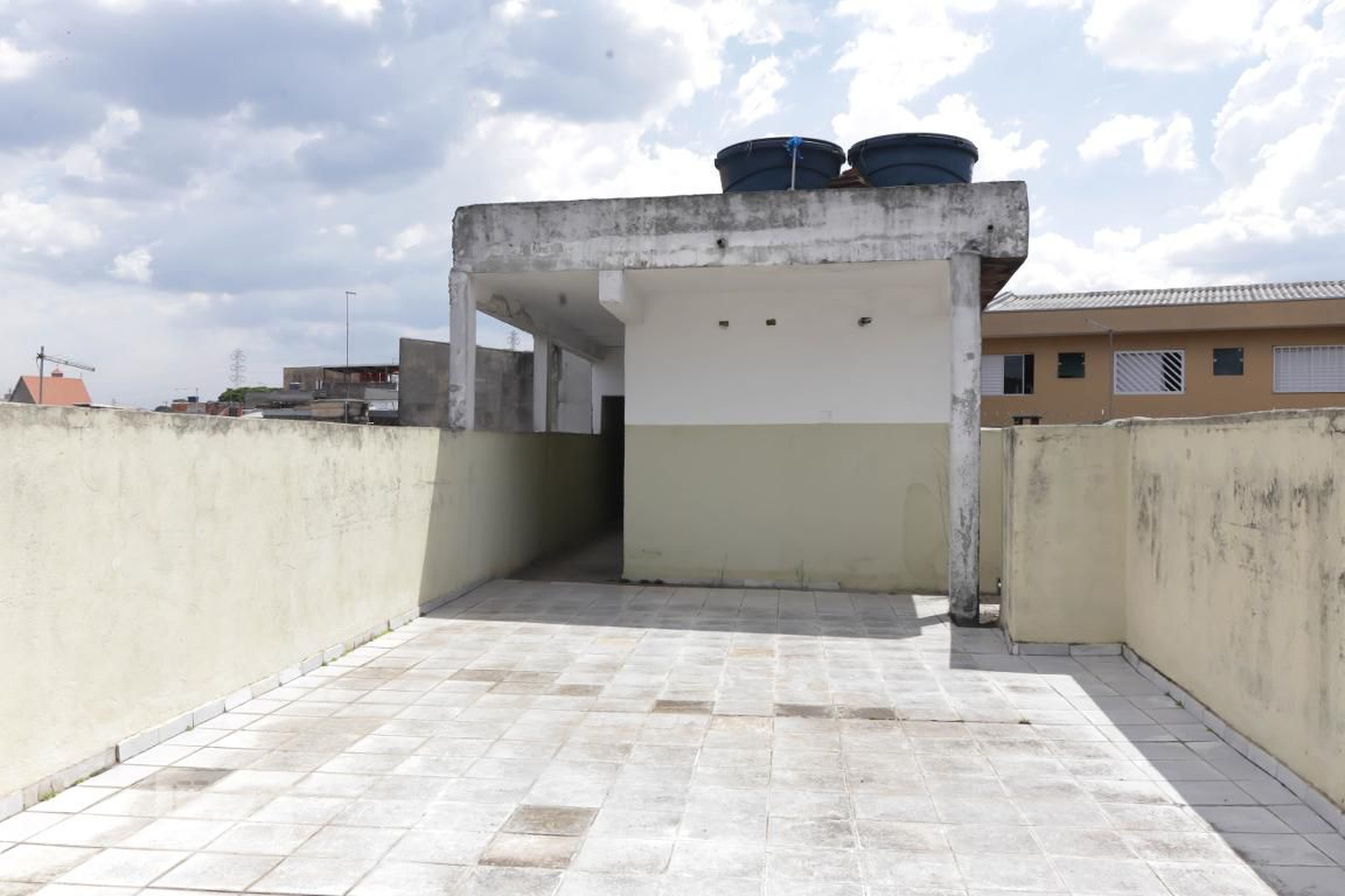 Área Externa Condomínio em Rua Douglas Pellegrino, 19