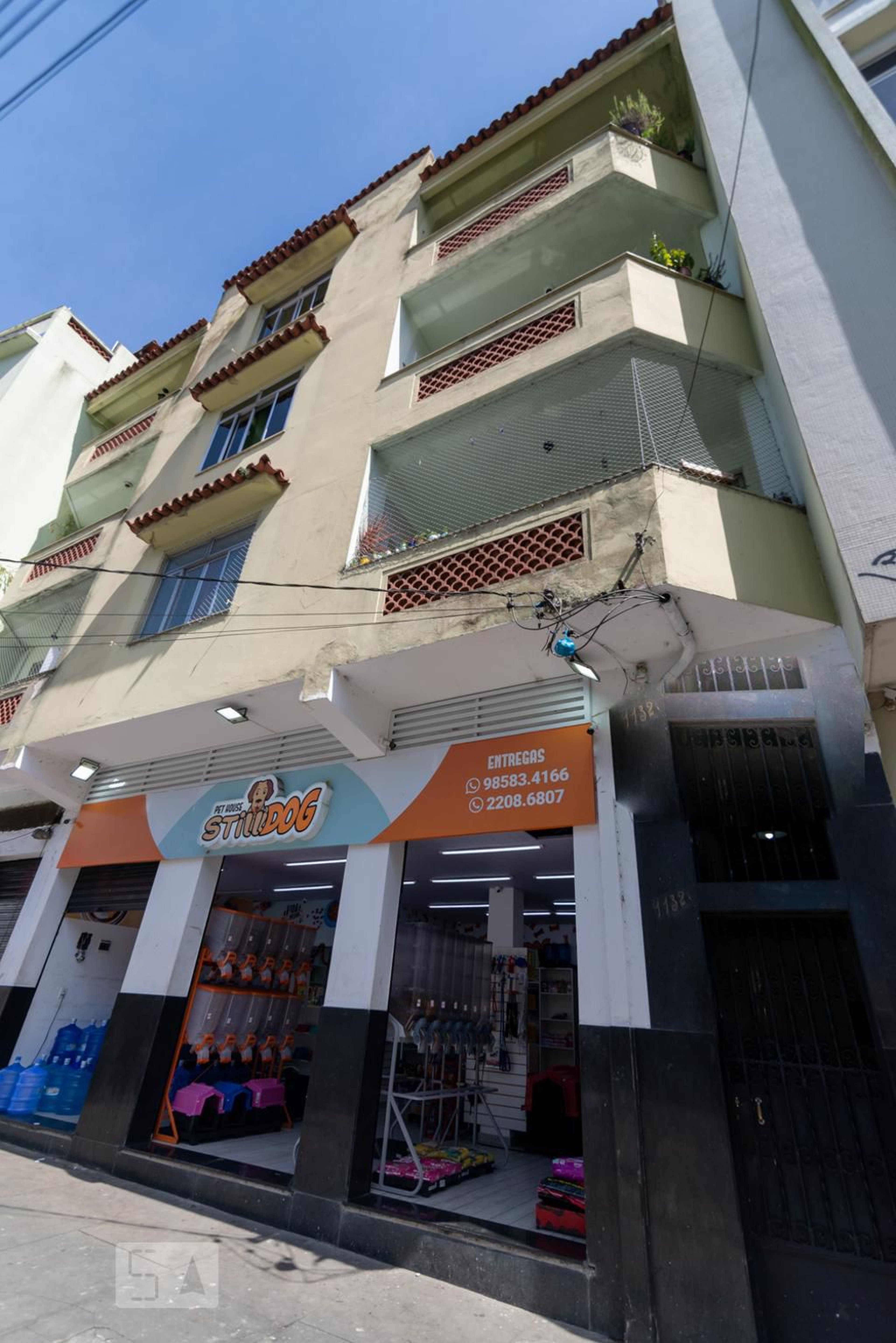 Fachada Condomínio em Rua Conde de Bonfim, 1132