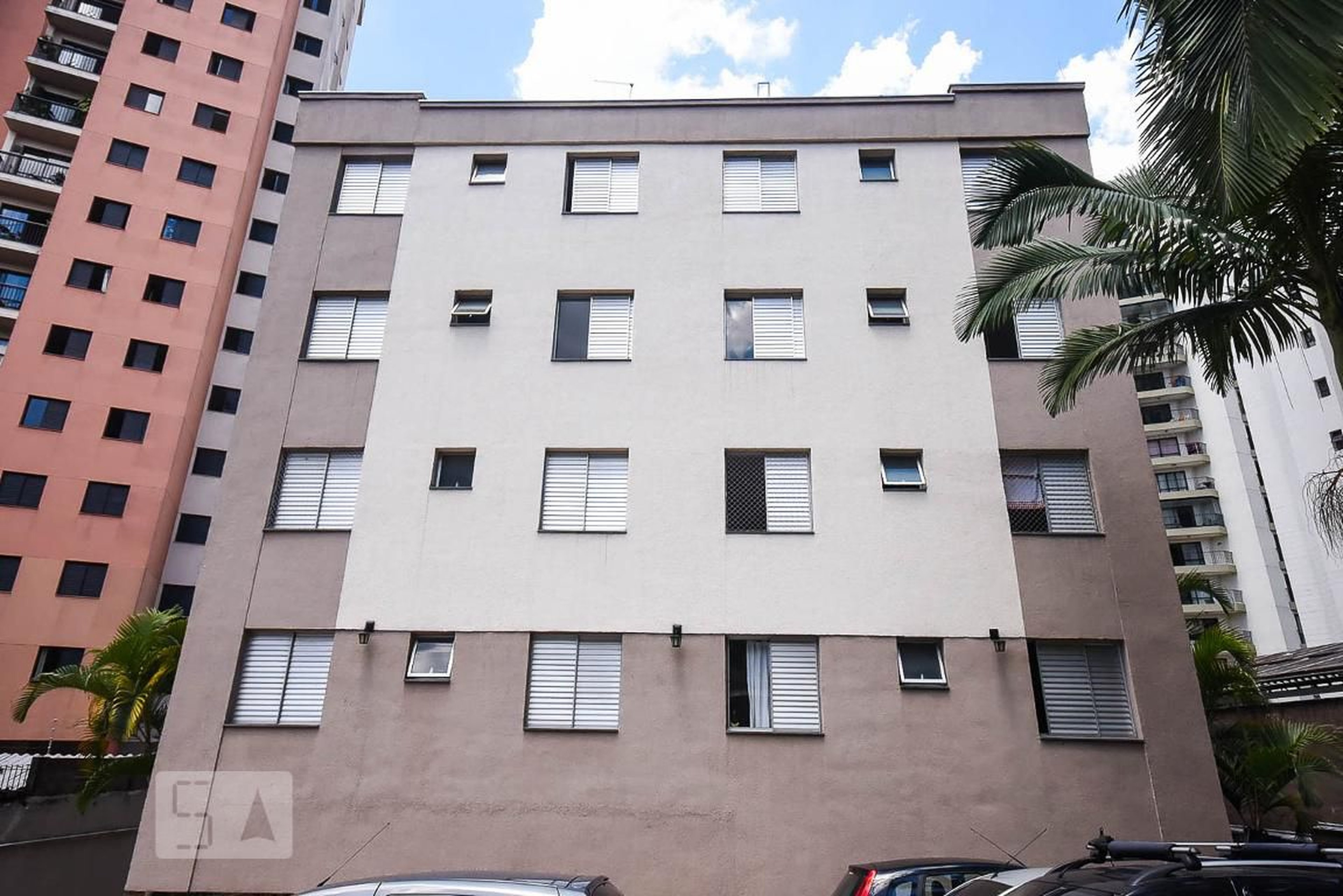 Fachada Condomínio em Rua Doutor Luiz Migliano, 812