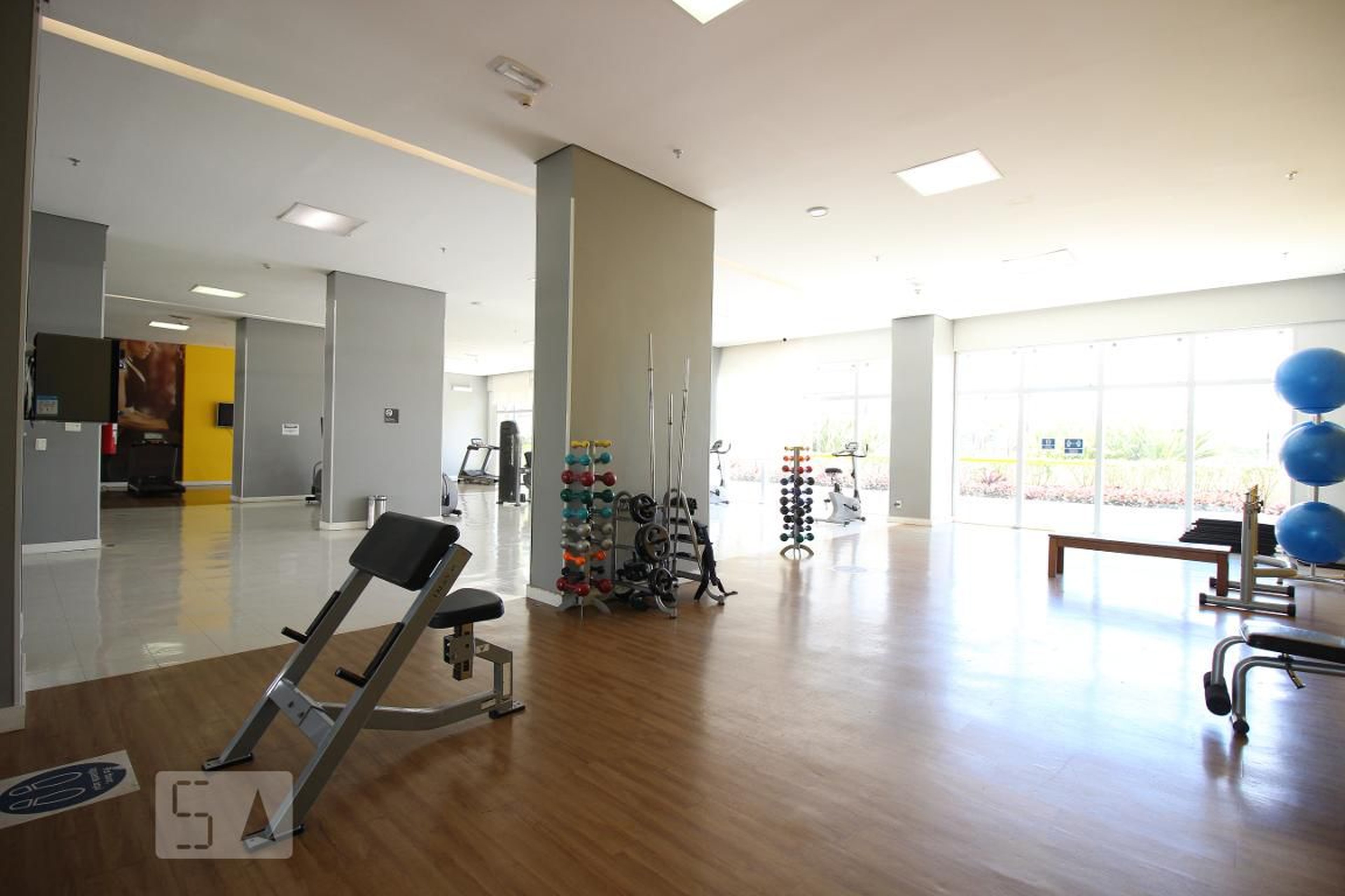 Academia - DF Century Plaza