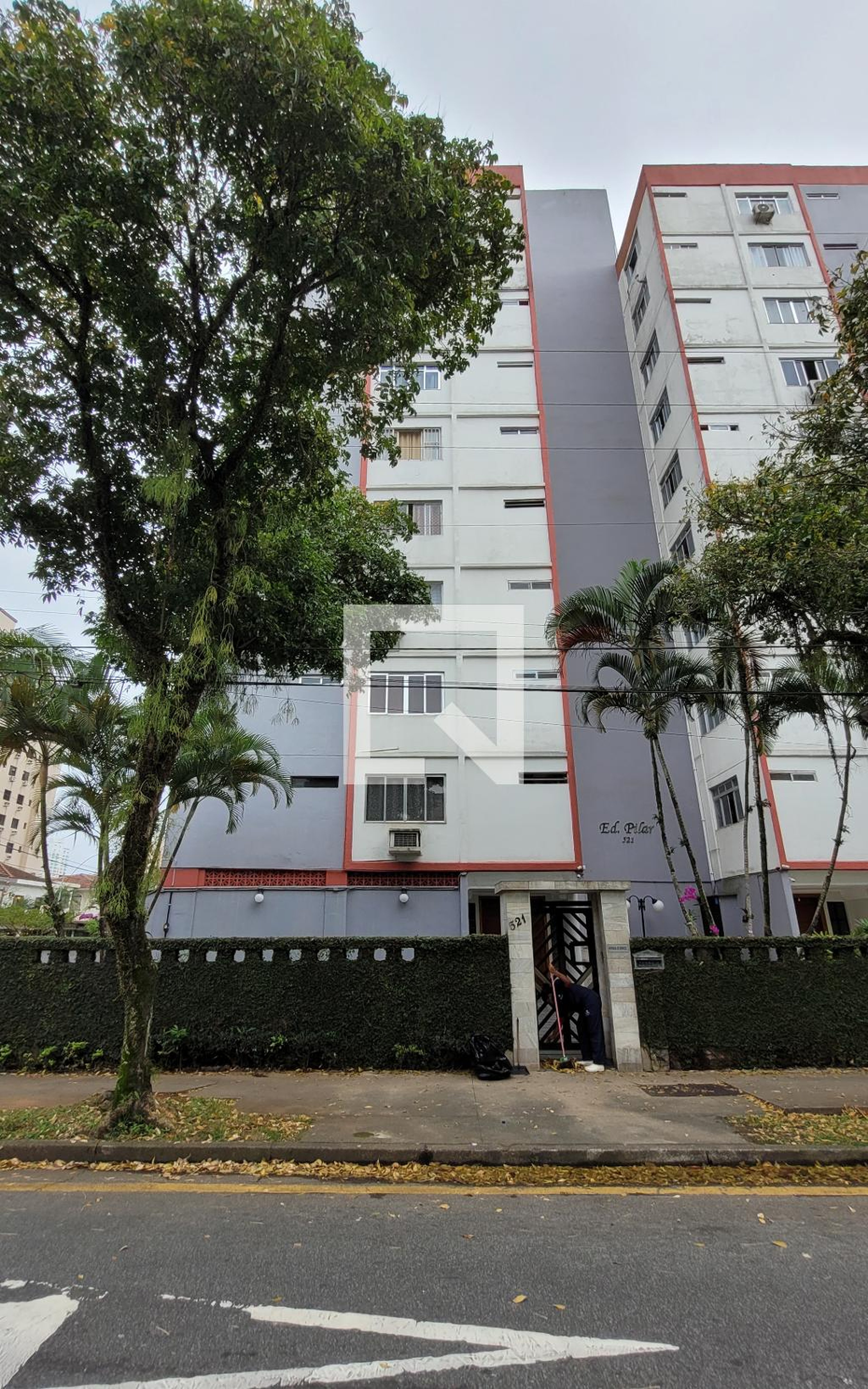 Fachada Condomínio em Rua Alexandre Fleming, 521