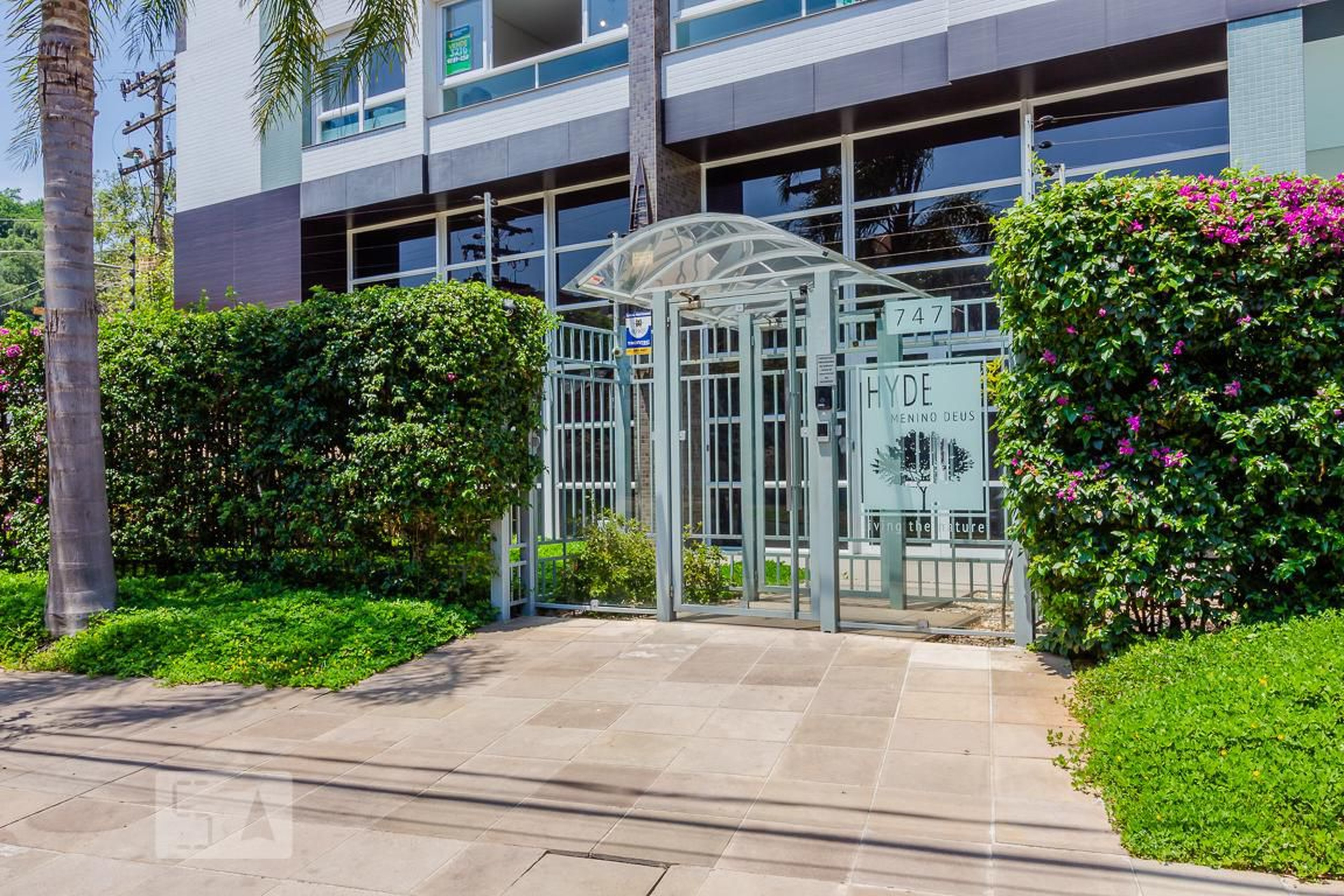 Fachada Condomínio Hyde Menino Deus