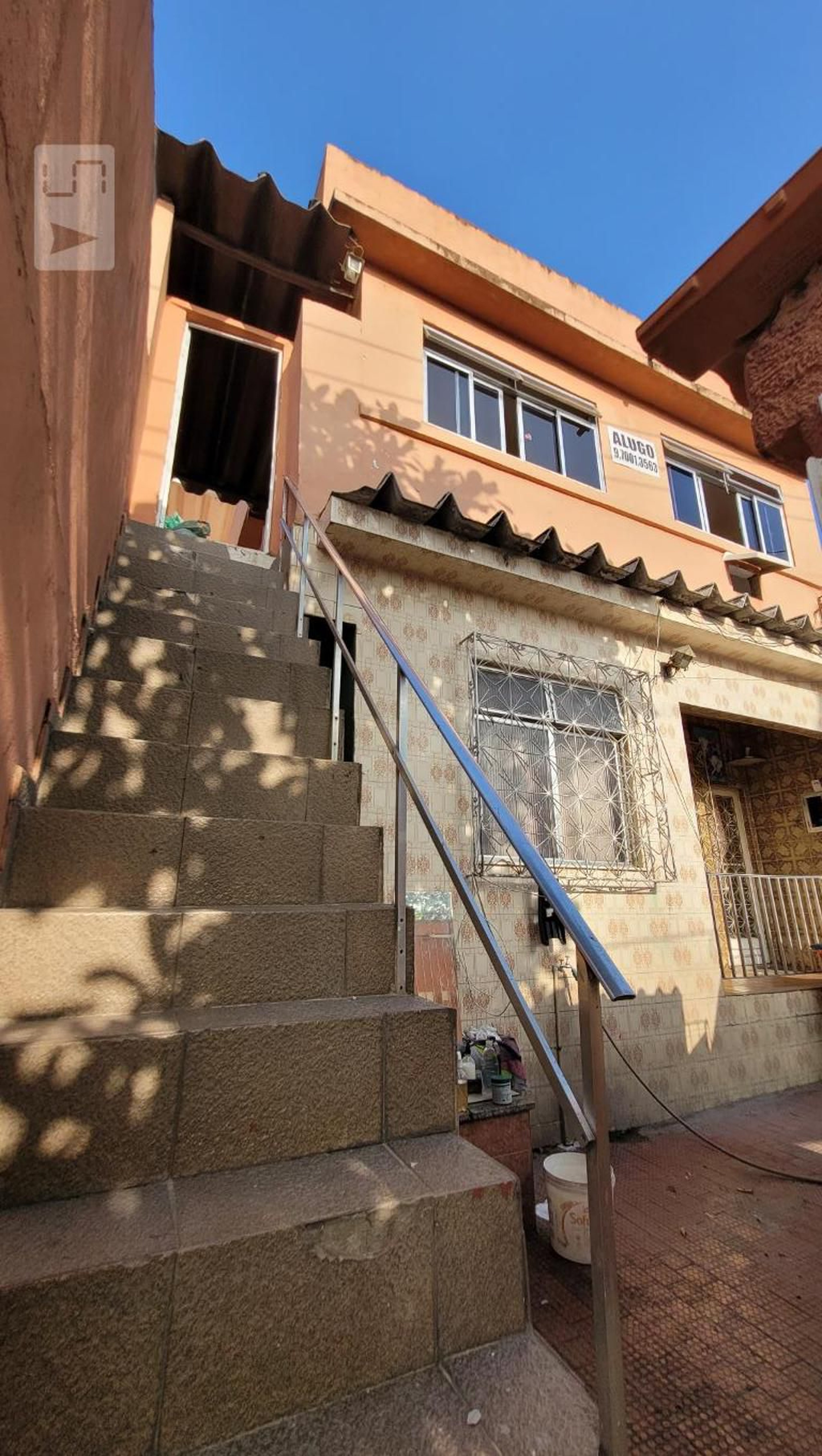 Fachada Condomínio em Rua Hugo Baldessarini, 183