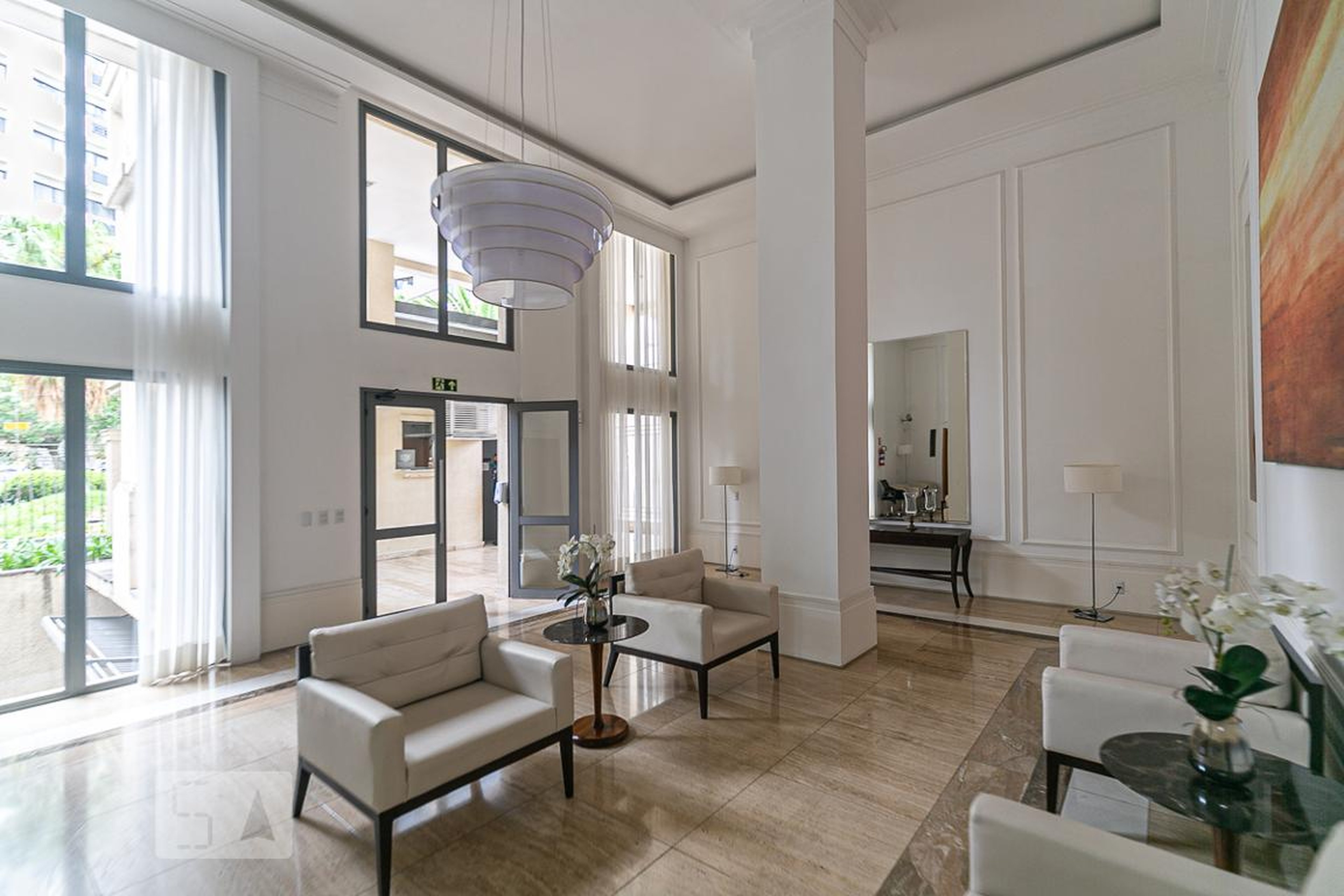Hall - Urban Concept Residence