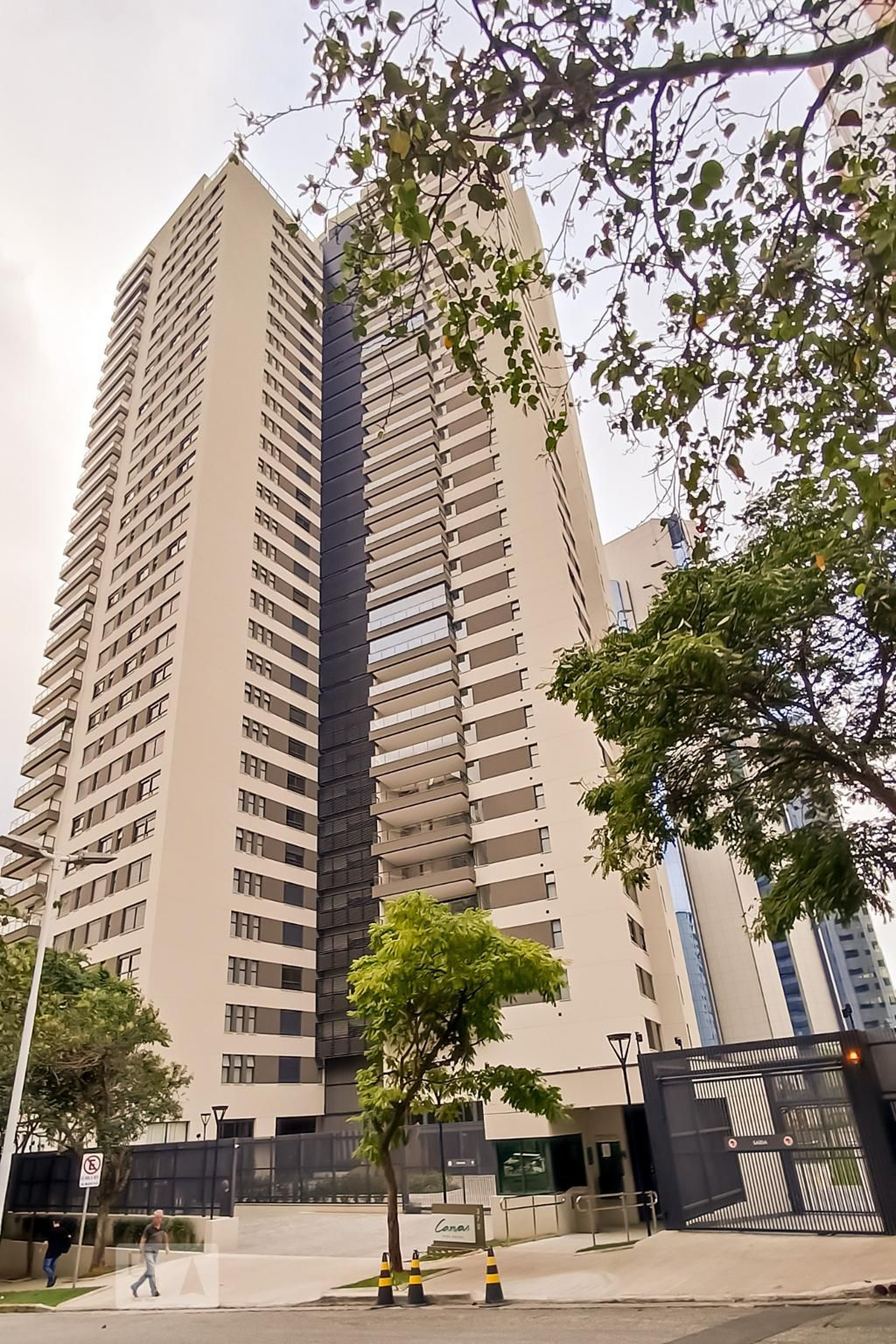 Fachada do condomínio Condomínio Canvas High Houses