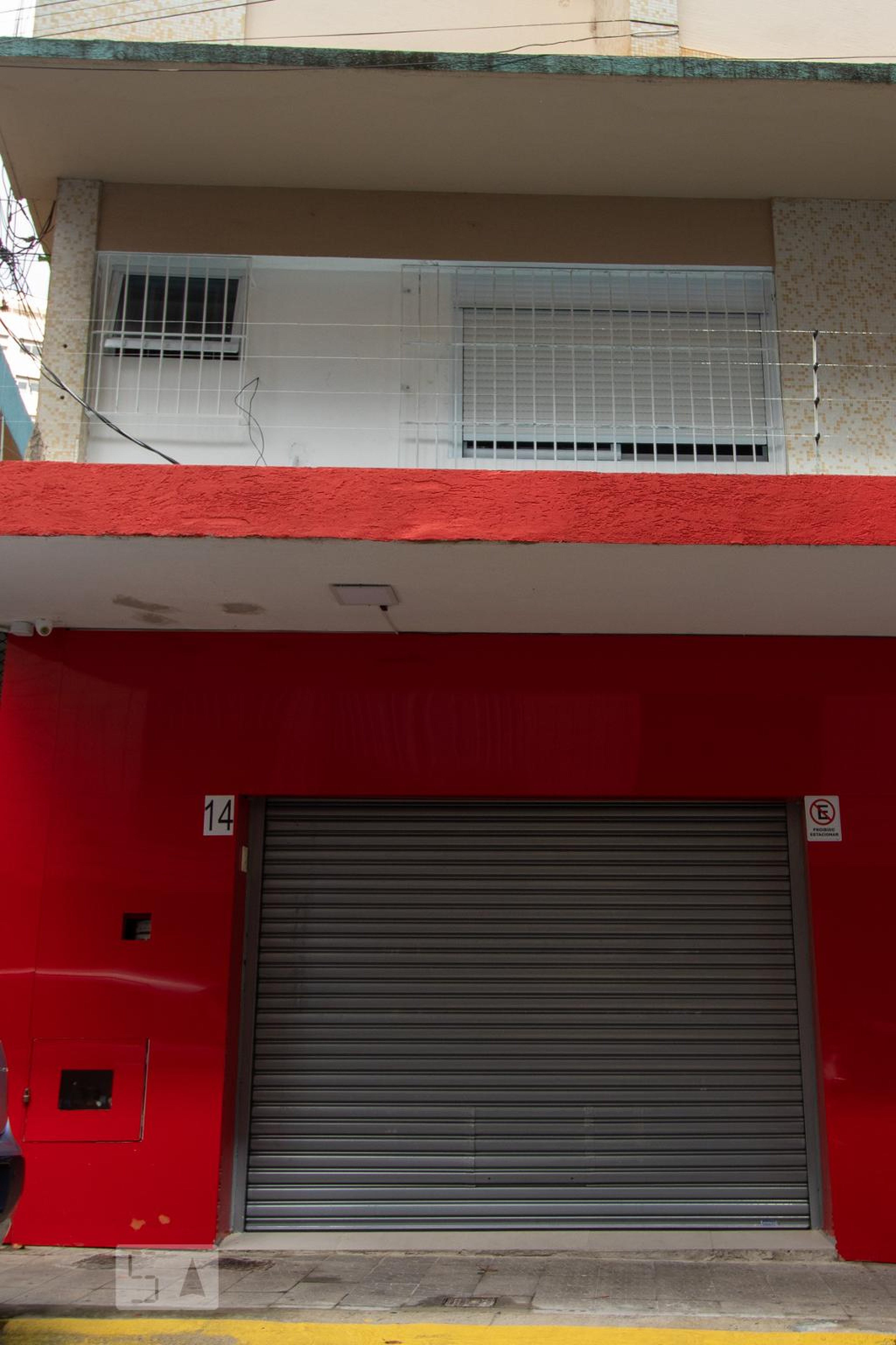 Fachada Condomínio em Rua Dona Salvadora, 14