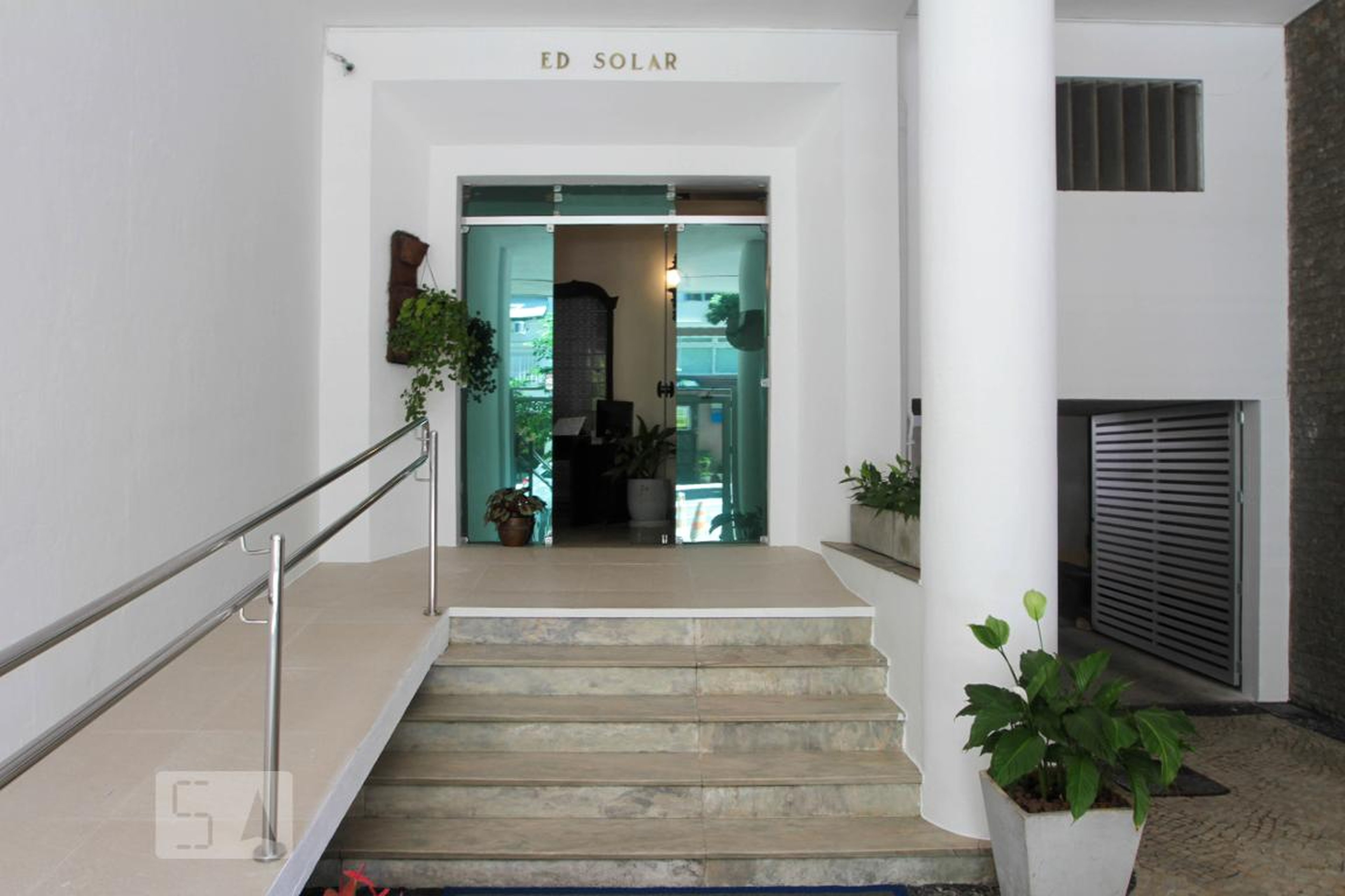 Entrada do Prédio - Solar