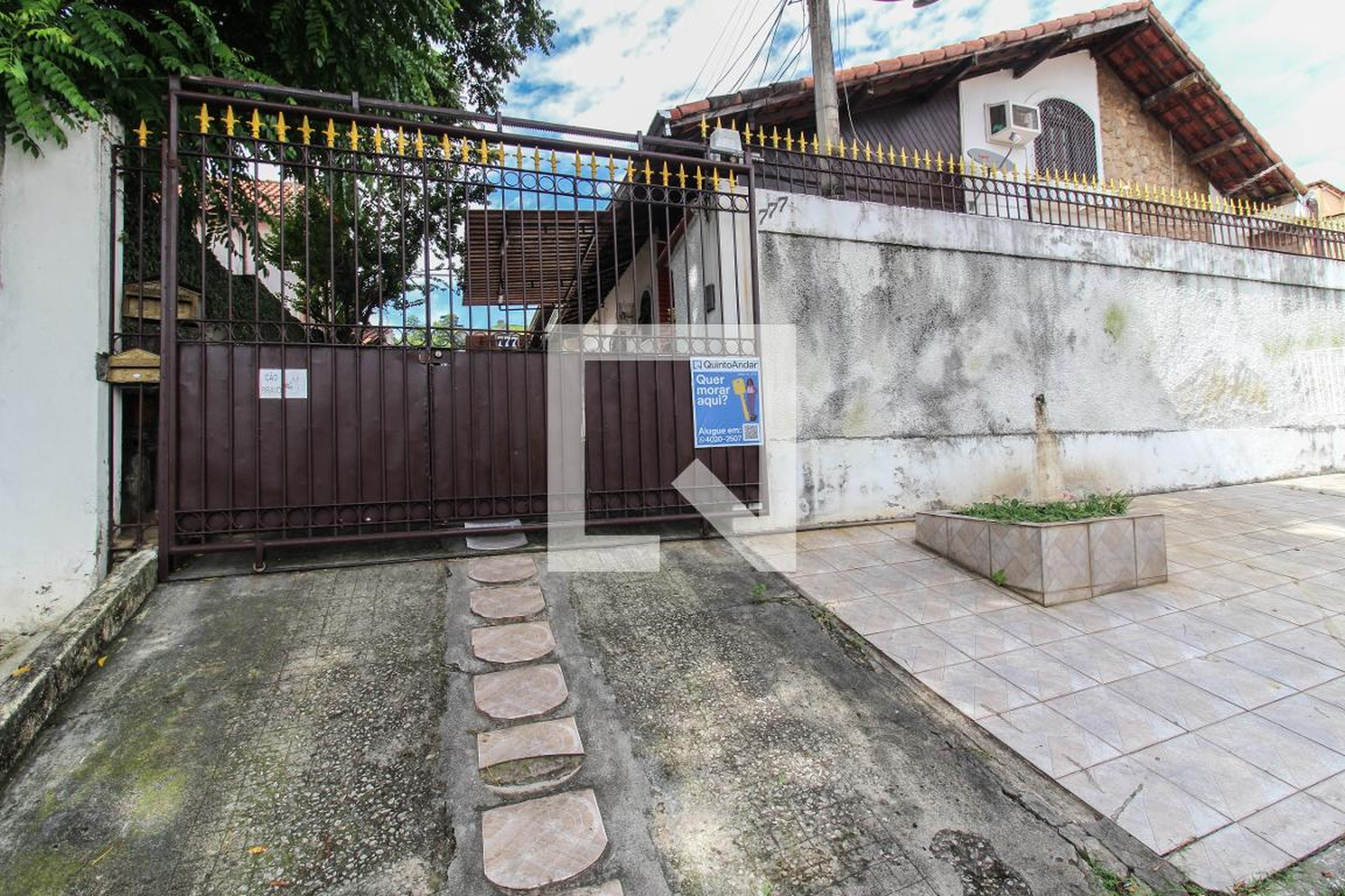 Fachada Condomínio em Rua Carlos Gomes, 777