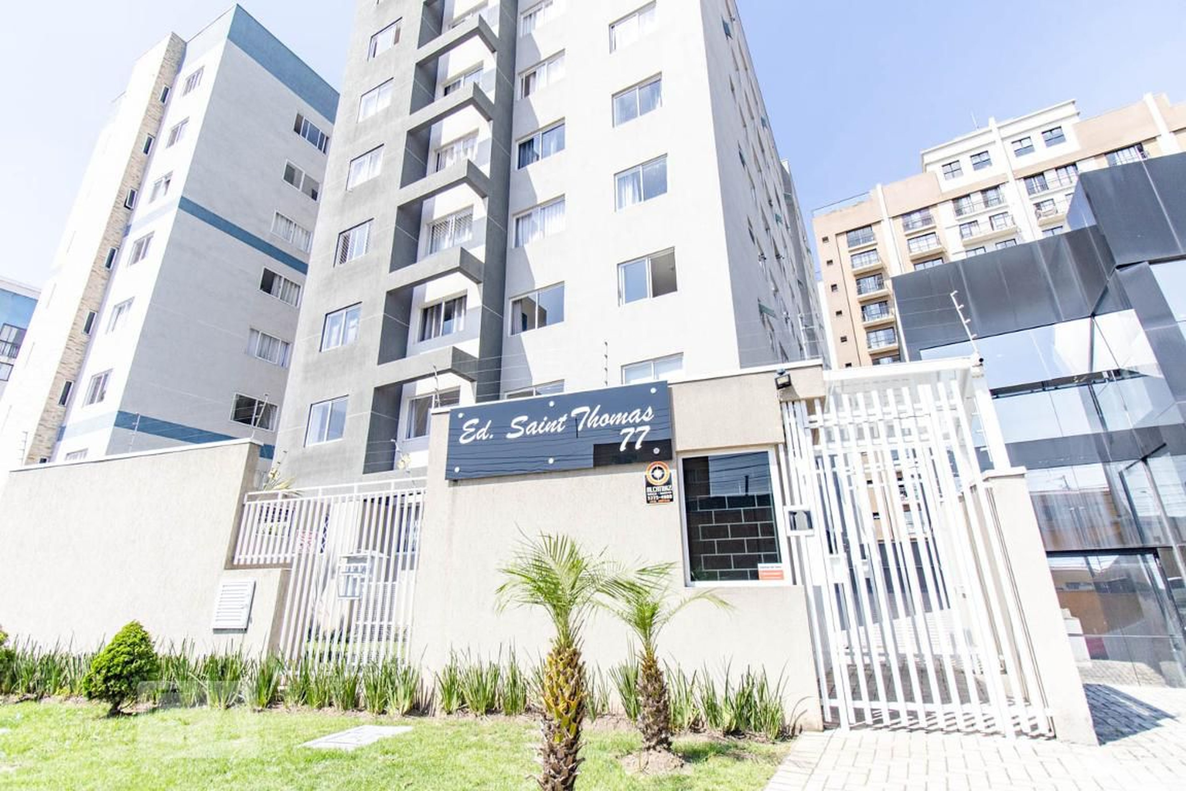Fachada do Condomínio Edifício Saint Thomas