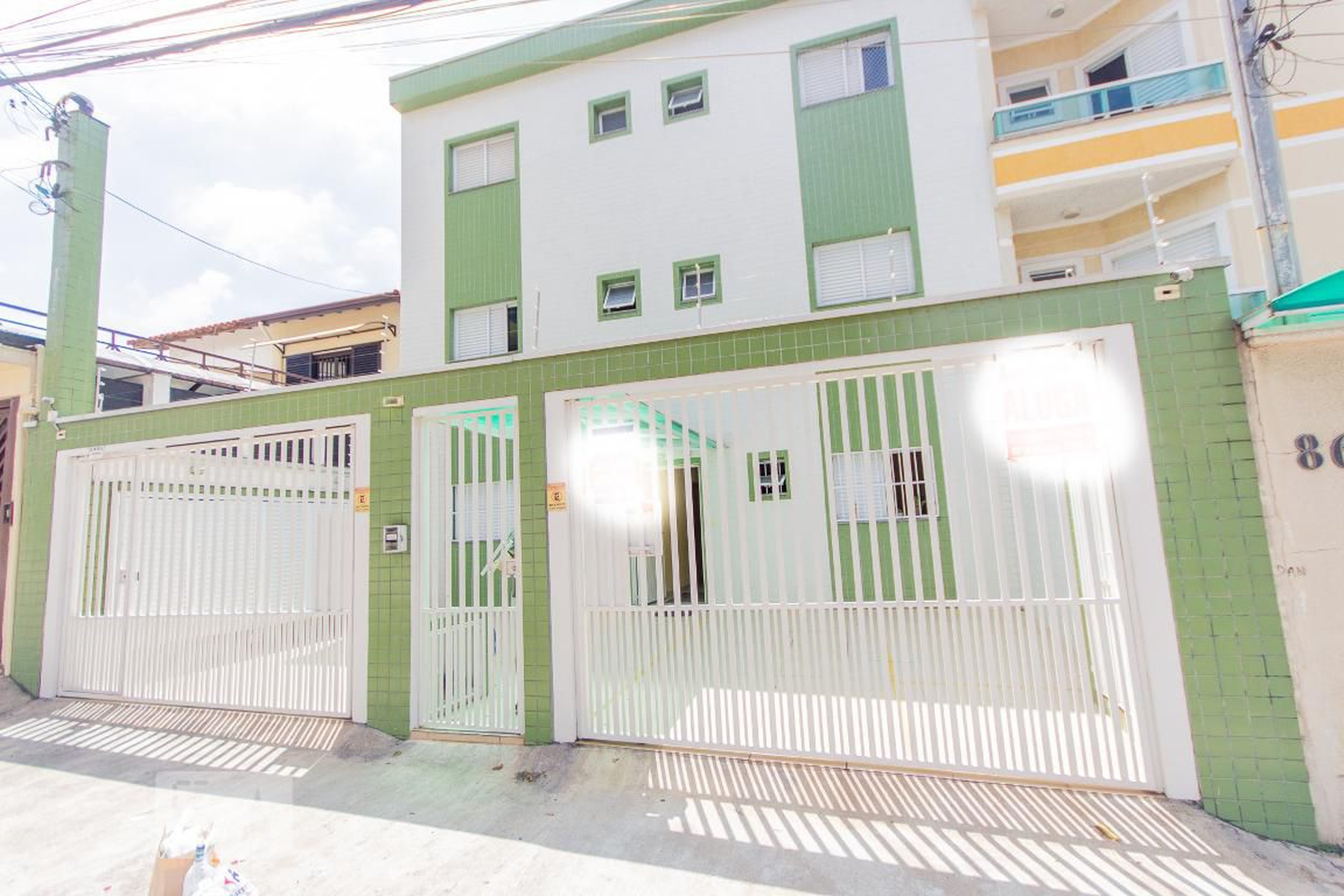 Fachada Condomínio em Rua Frei Caneca, 96