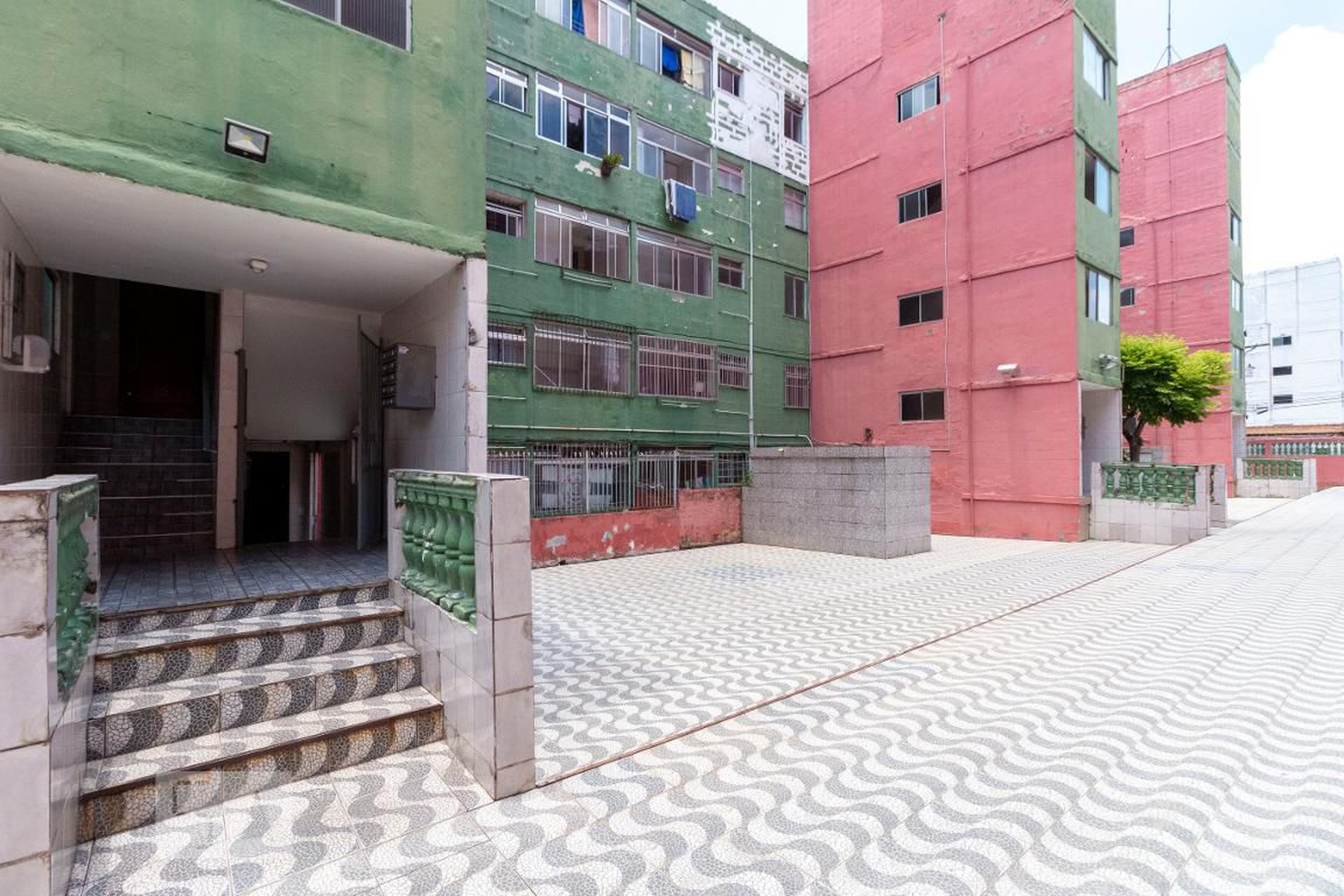 Área Externa - Quaresmeira V