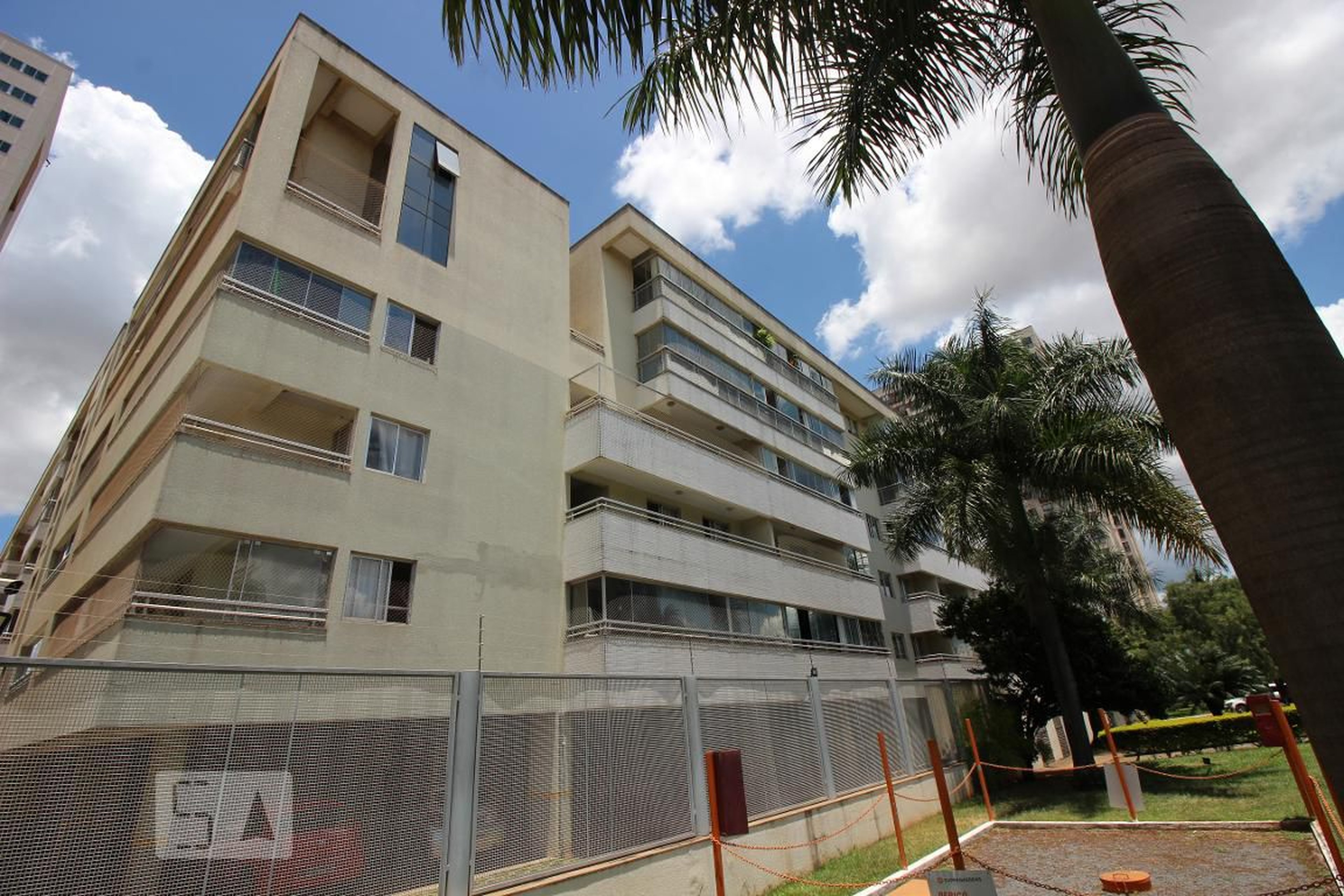 Fachada Condomínio em Área Especial 2-a, Lote C/D