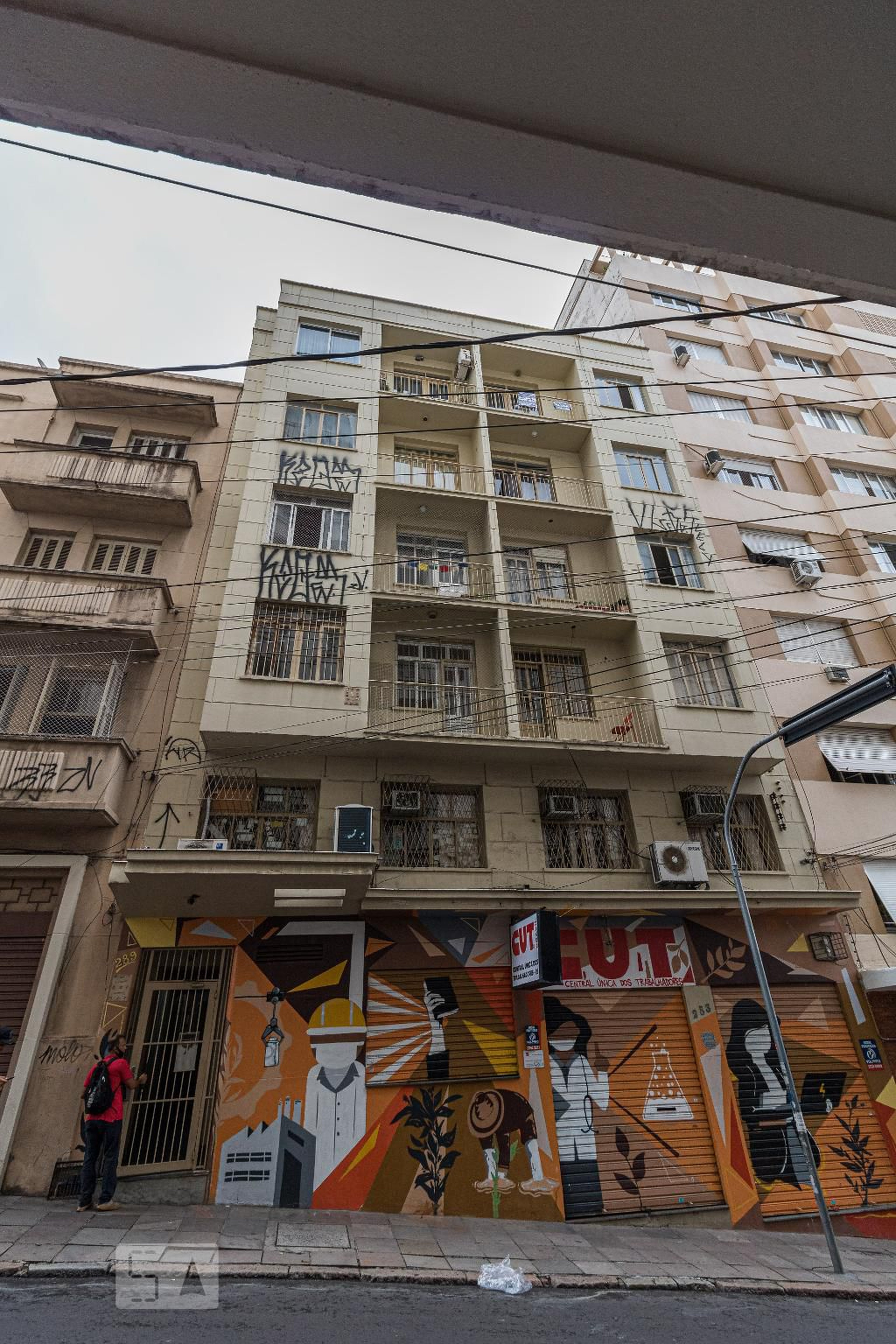 Fachada do Prédio Condomínio em Rua Doutor Barros Cassal, 289