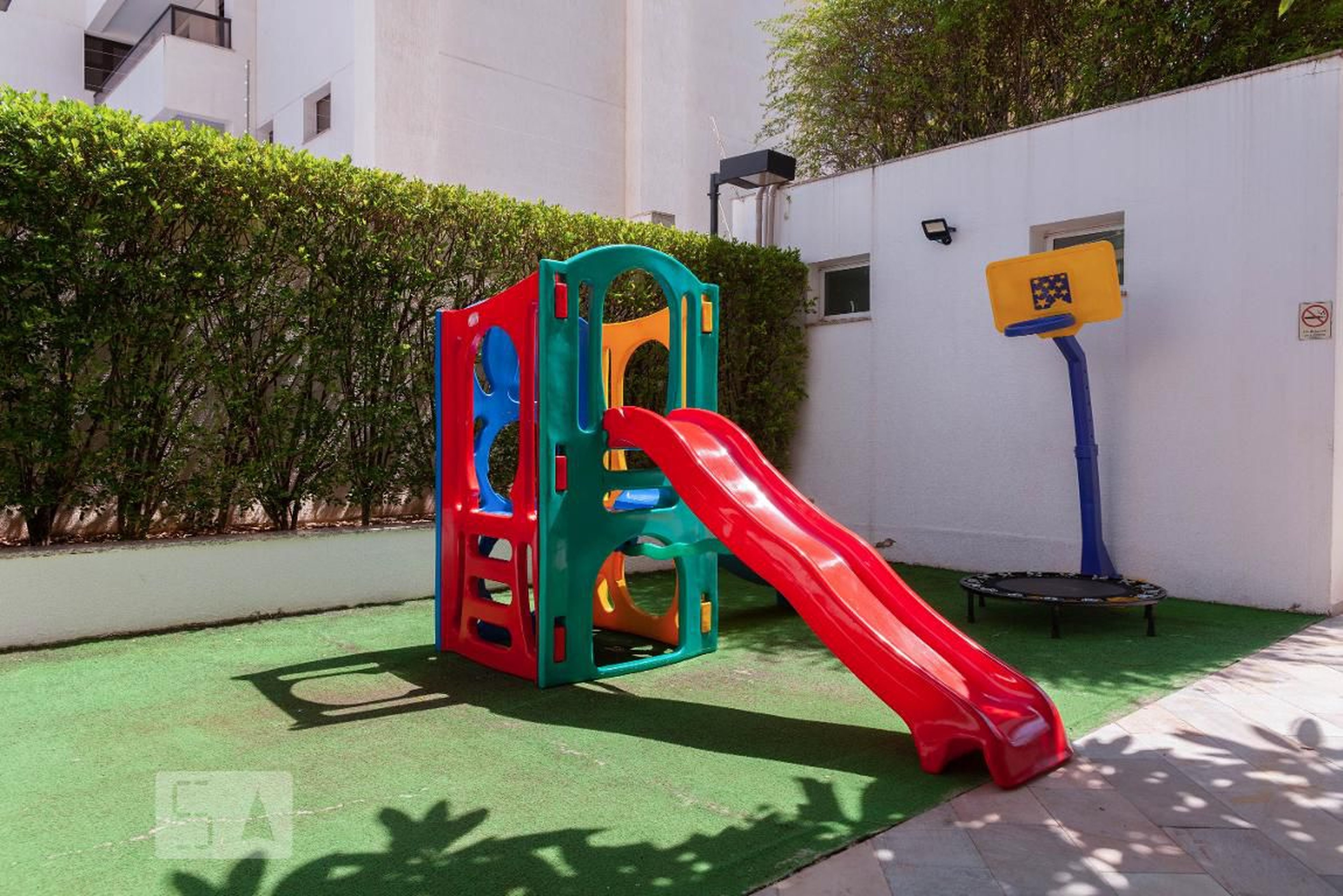 Playground - Alvaro Shimamoto