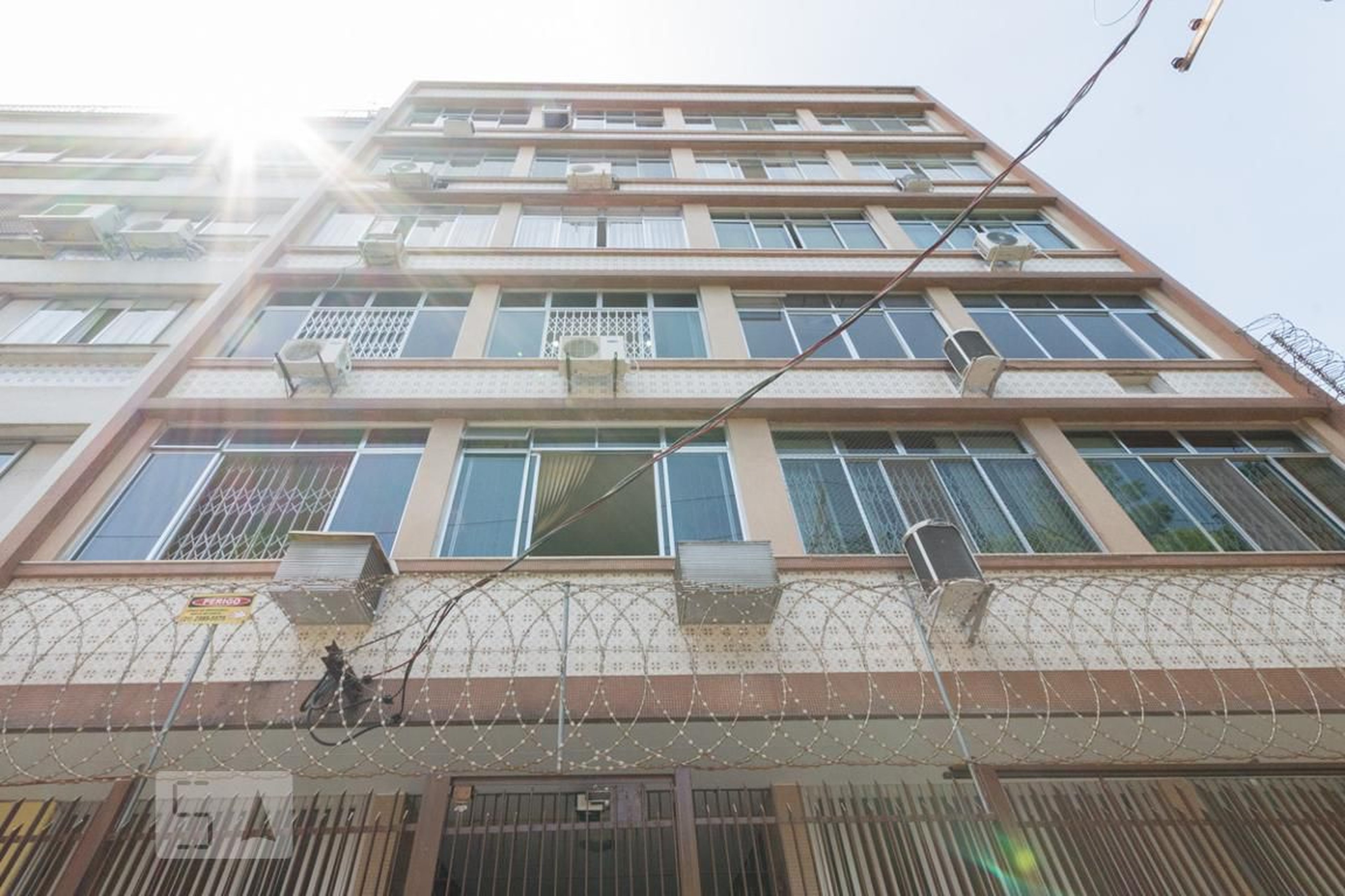 Fachada Condomínio em Rua Pardal Mallet, 8