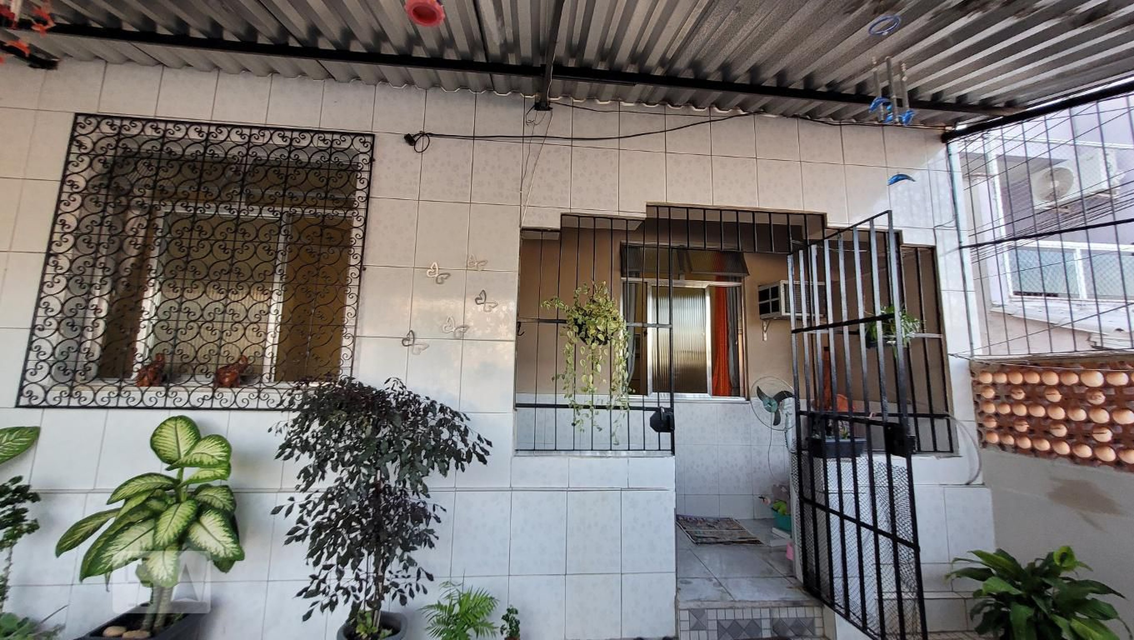 Fachada Condomínio em Rua Piquete, 108