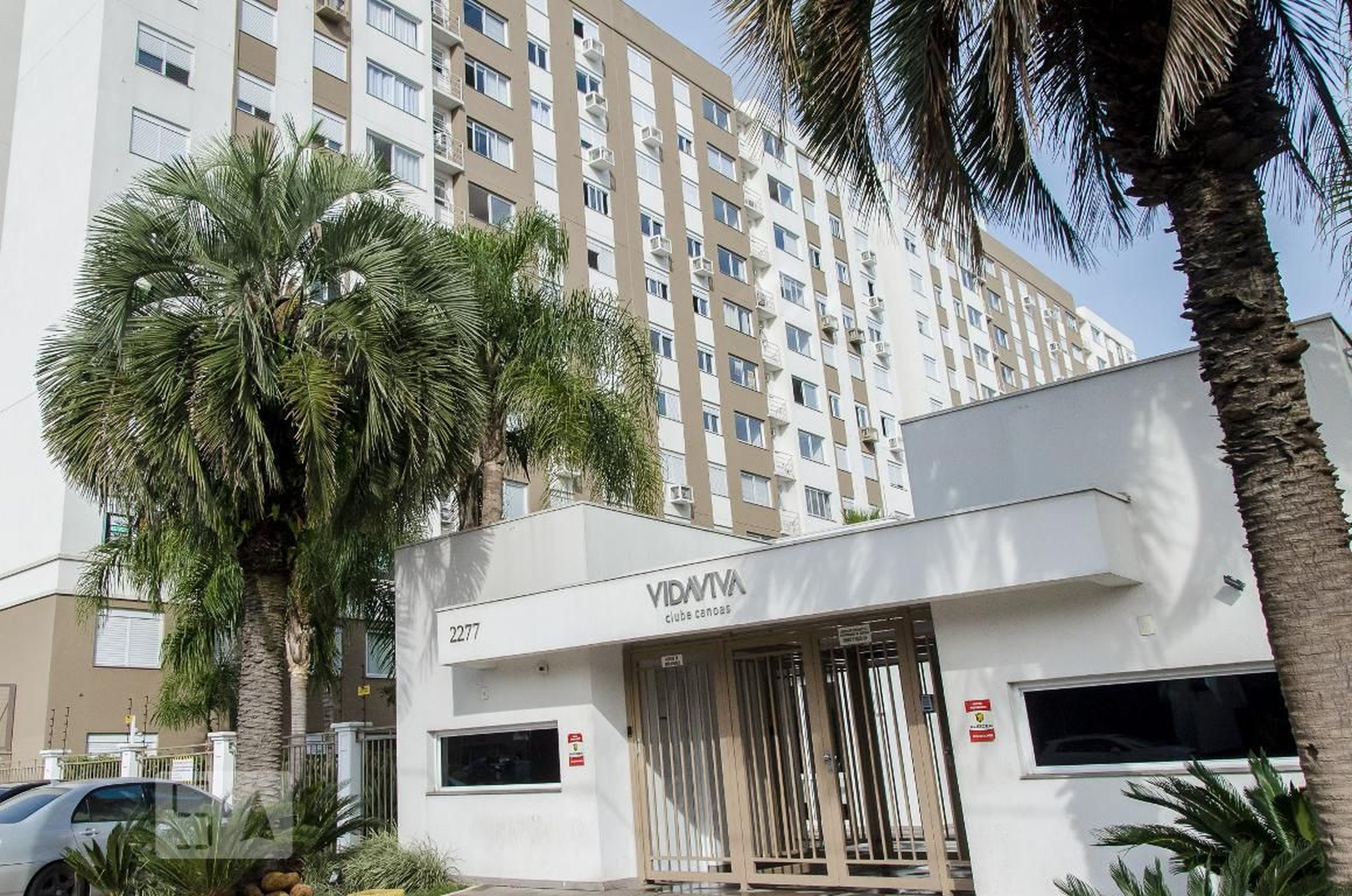 Fachada Condomínio em Avenida Doutor Sezefredo Azambuja Vieira, 277