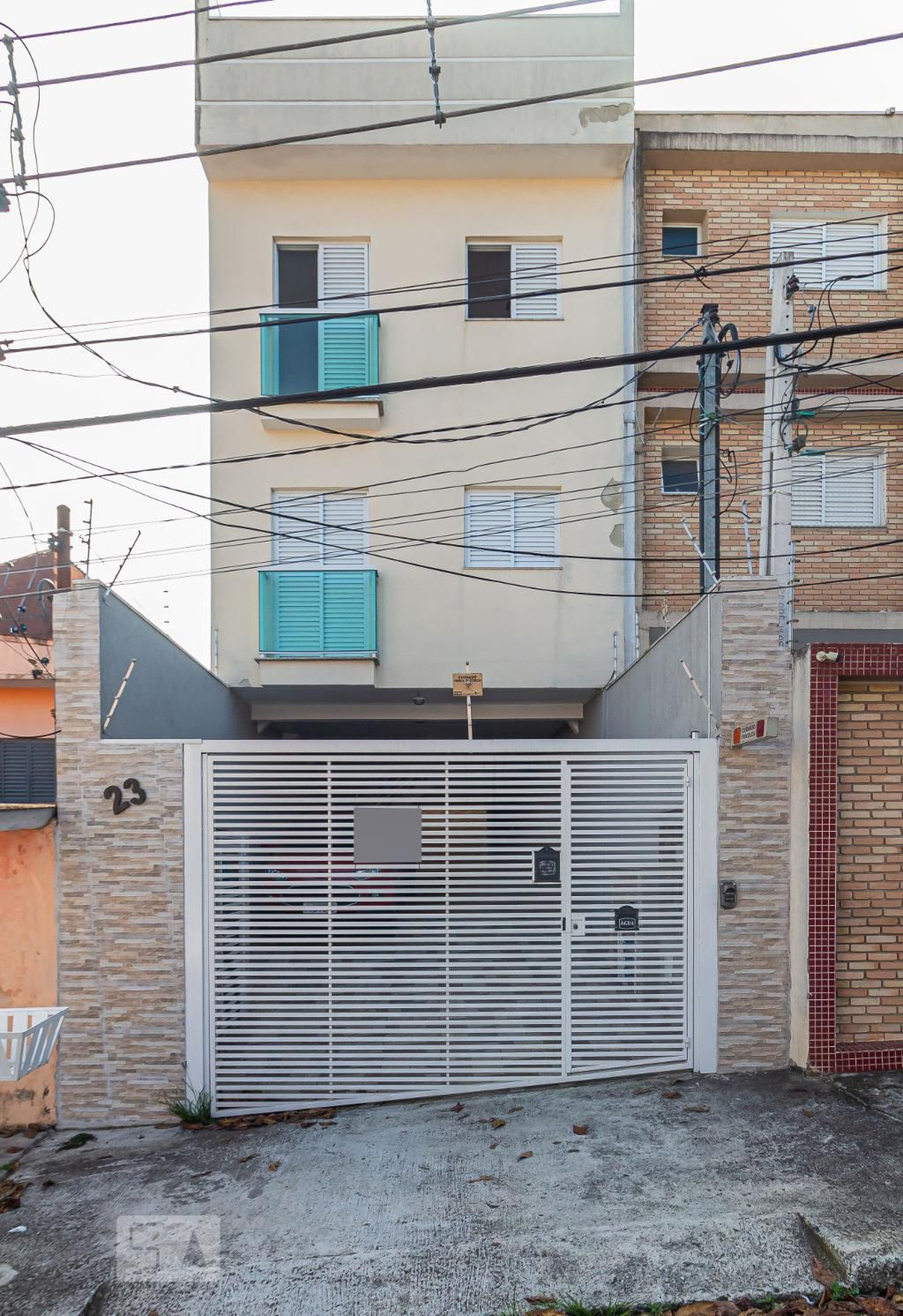 Fachada do Prédio Condomínio em Rua Francisco Rudolf, 23
