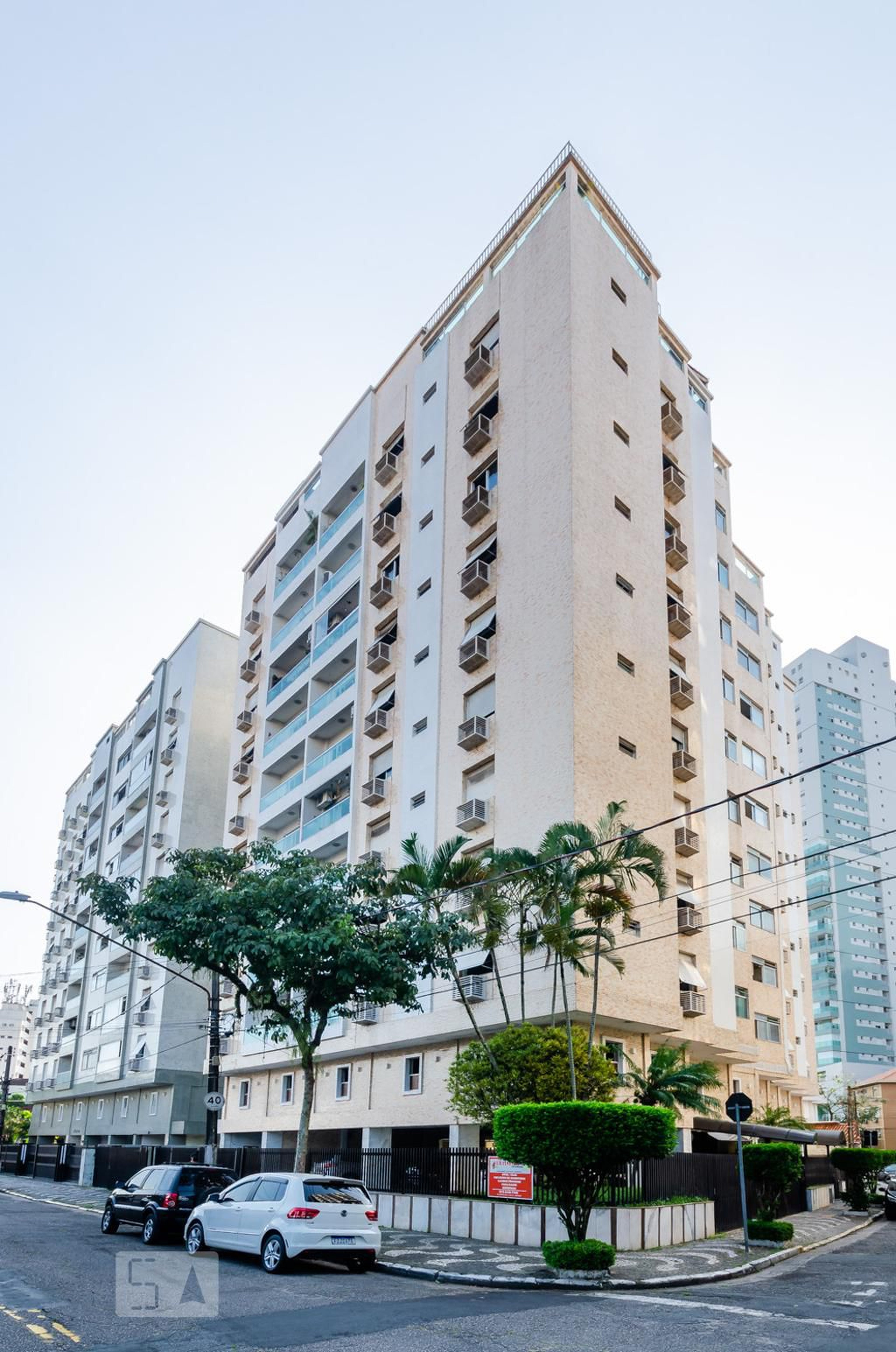 Fachada Condomínio em Rua Brigadeiro Galvão, 6