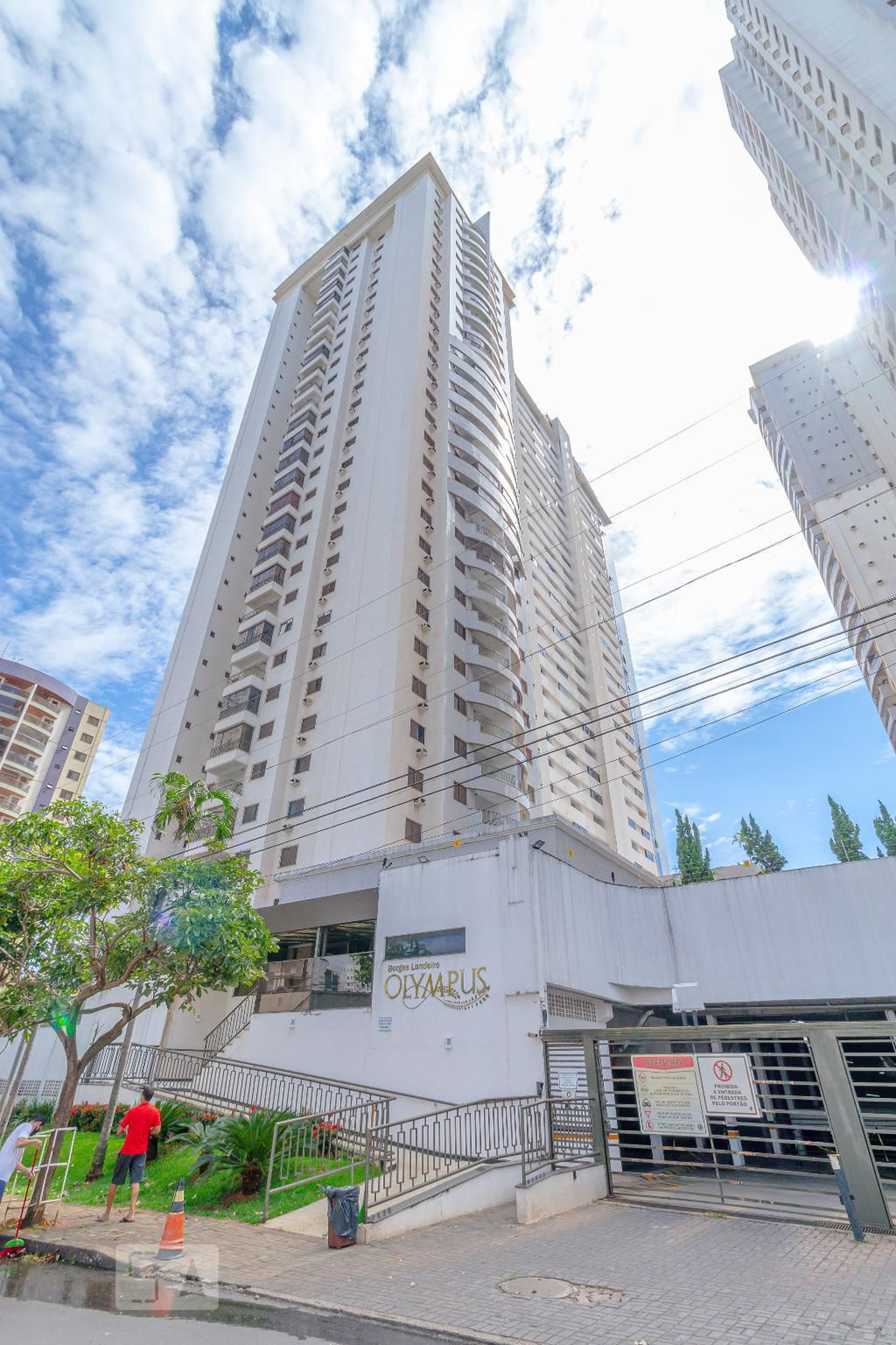 Fachada do Condomínio Condomínio Borges Landeiro Olympus Kastroia