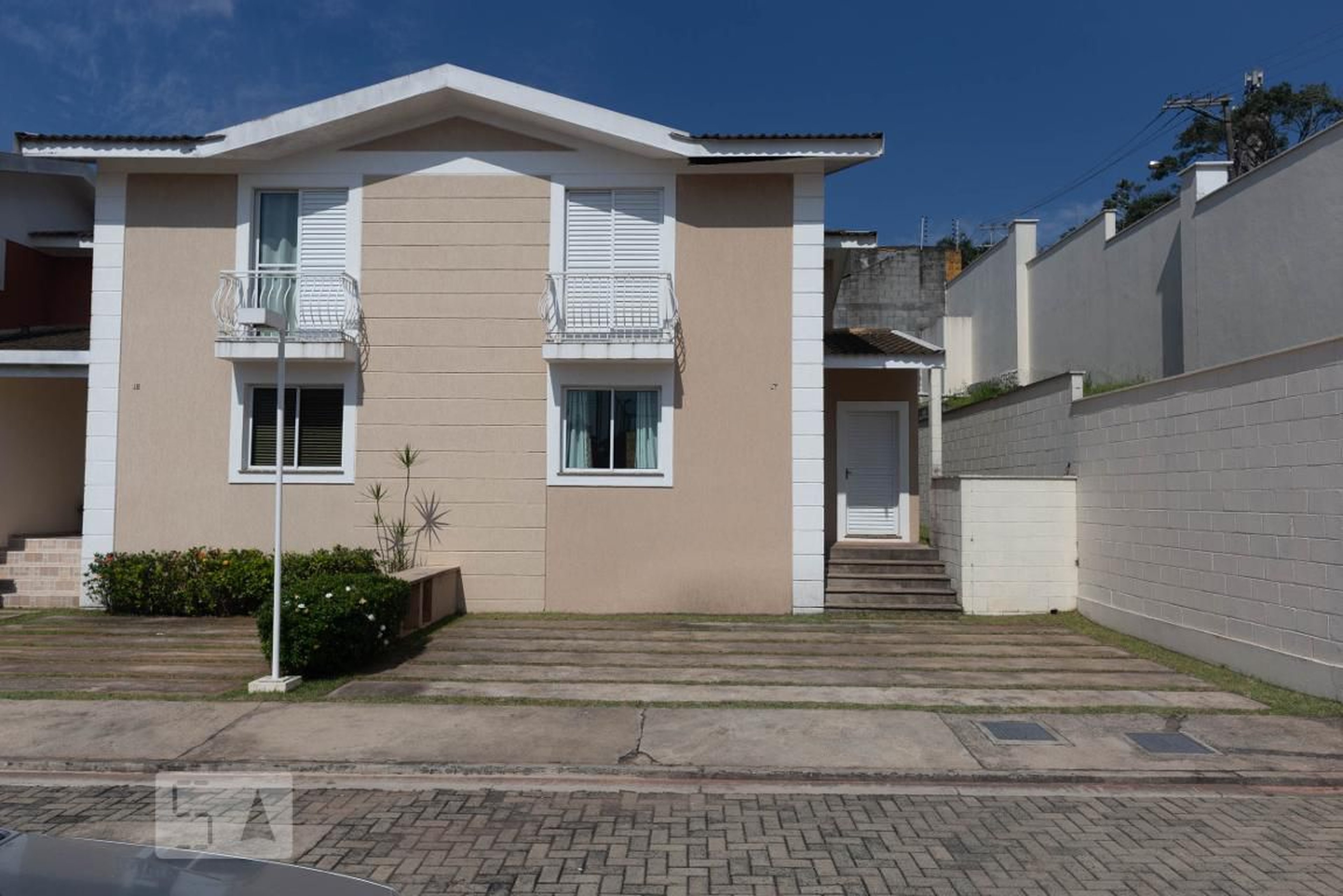 Fachada Condomínio em Rua Howard Archibal Acheson Júnior, 17