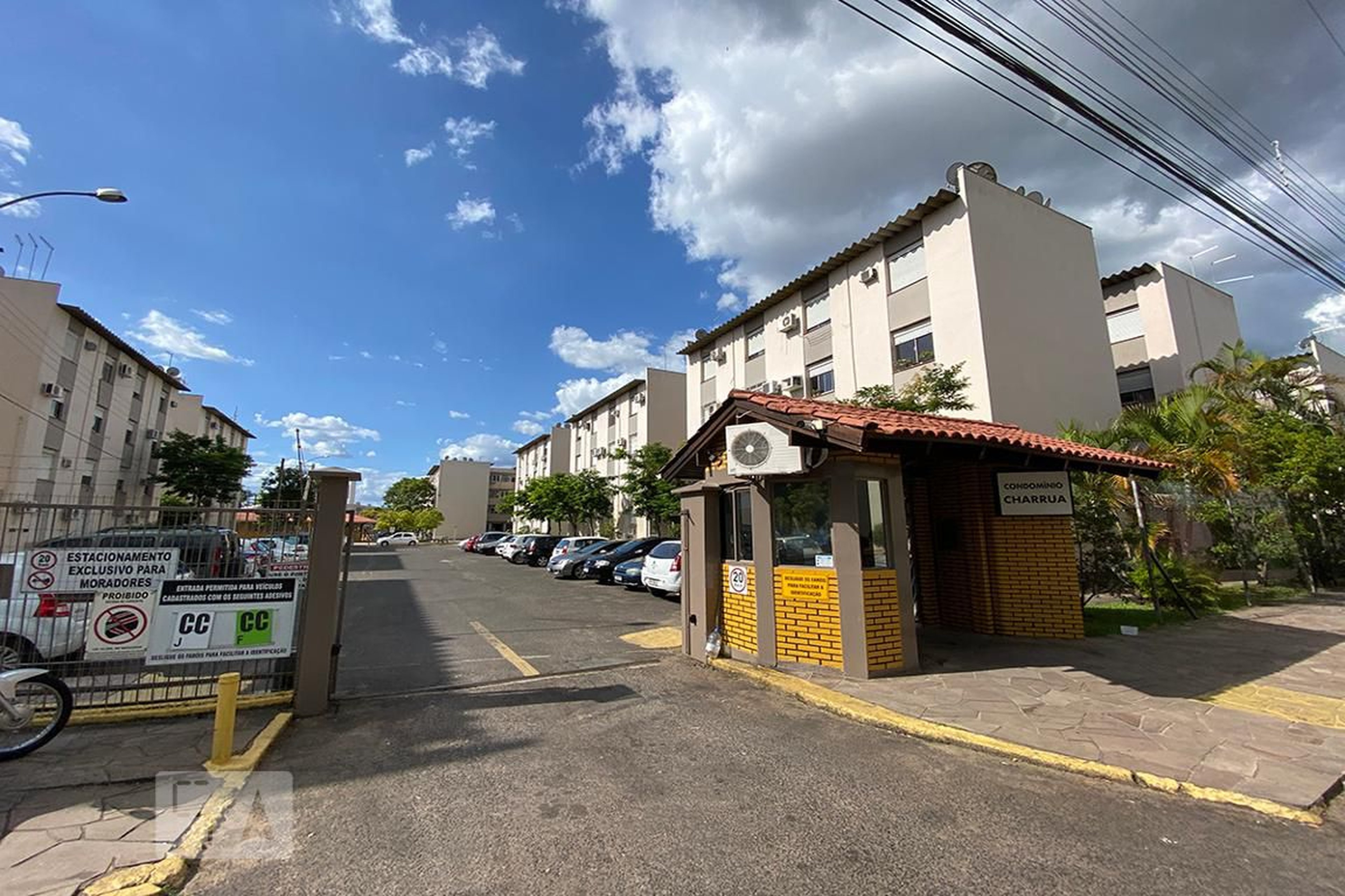 Fachada do Condomínio Condomínio em Rua Brasil, 404