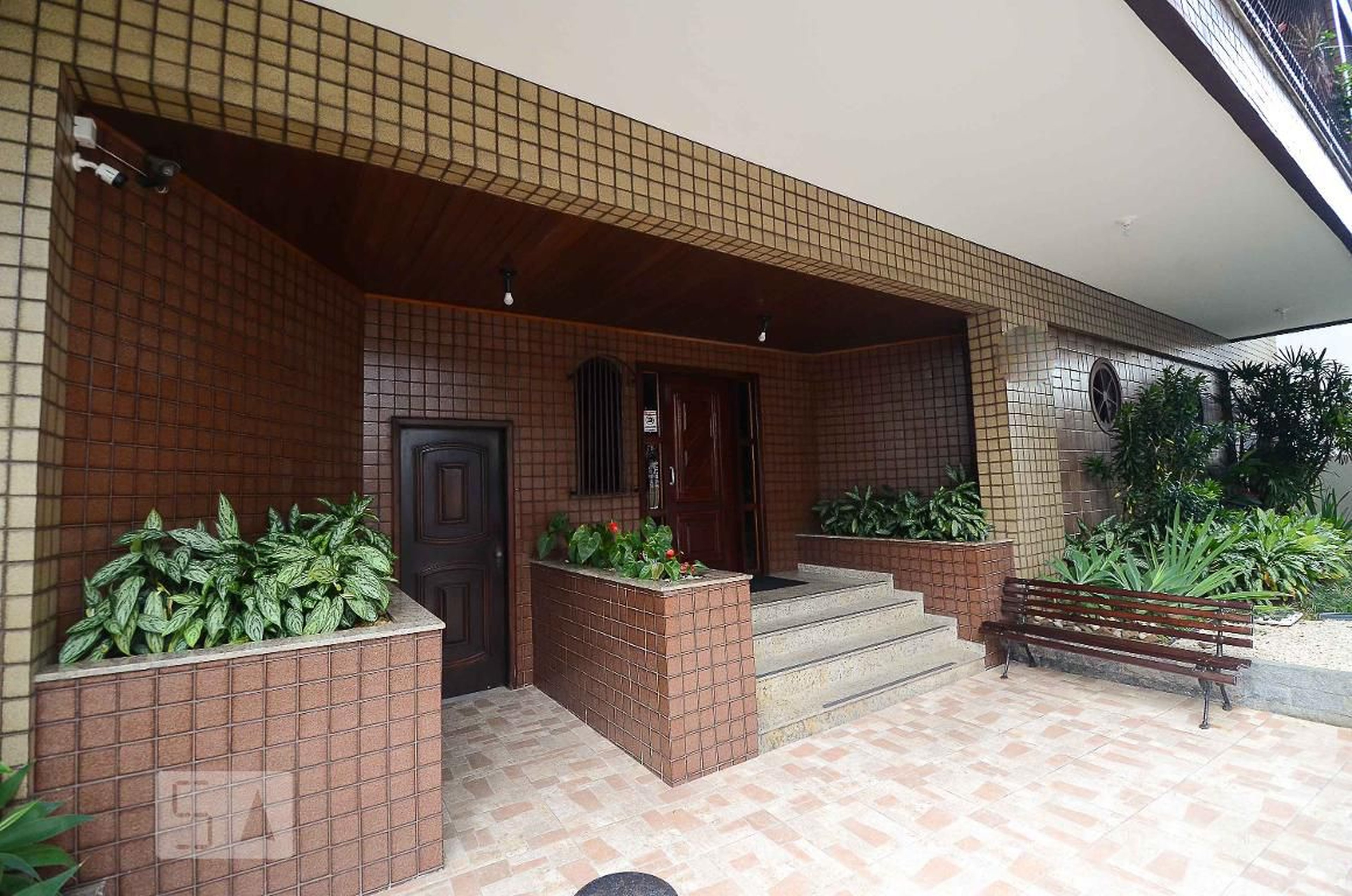 Entrada - Edifício Silvia