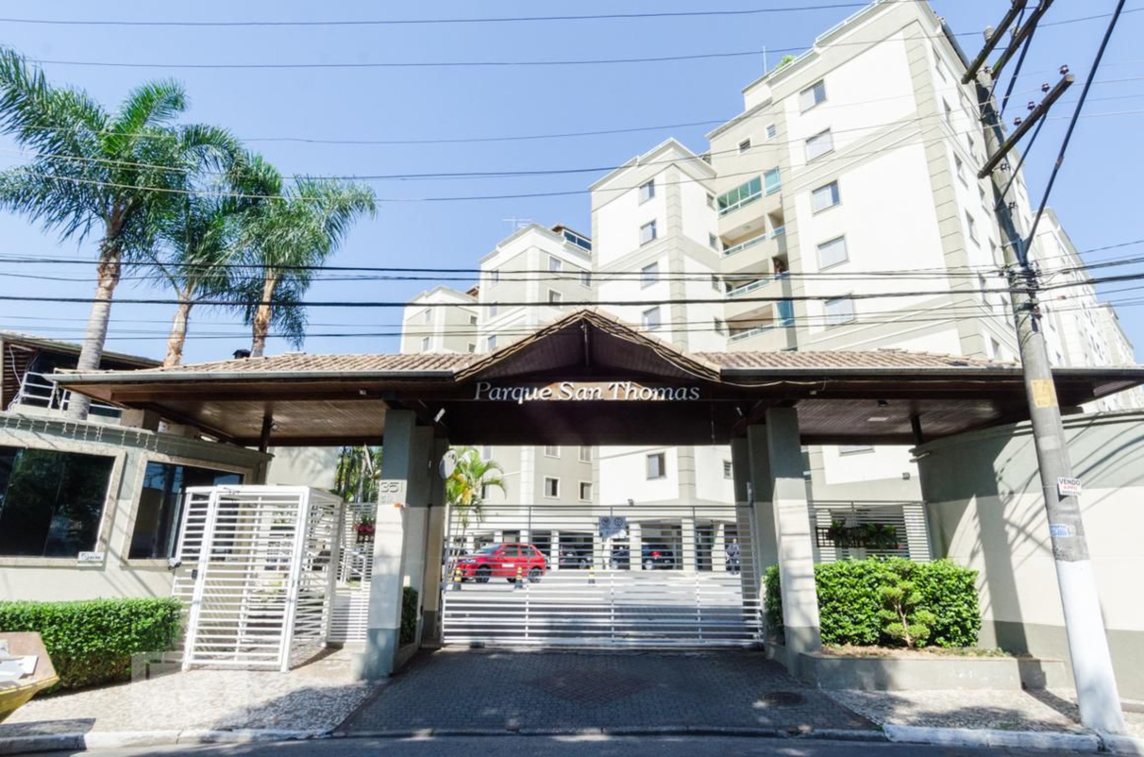 Fachada do Condomínio Condomínio Parque San Thomas