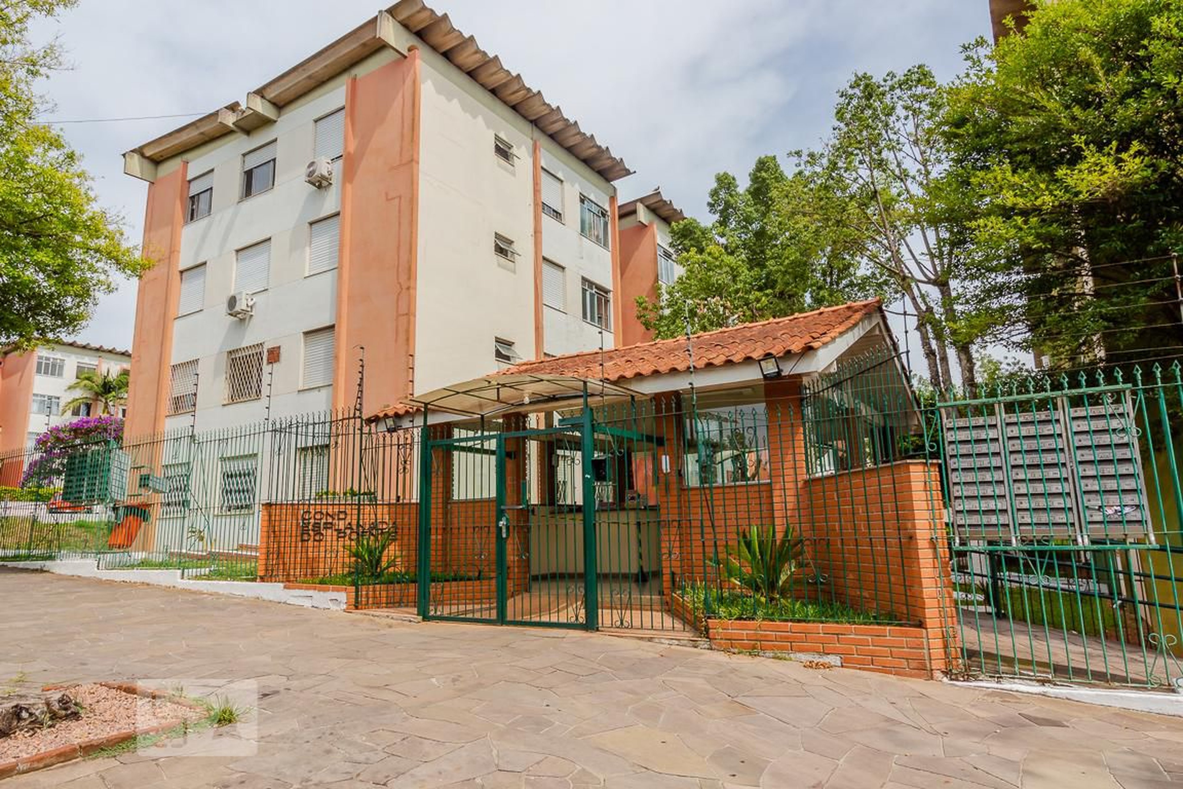 Fachada Condomínio Conjunto Residencial Esplanada do Poente